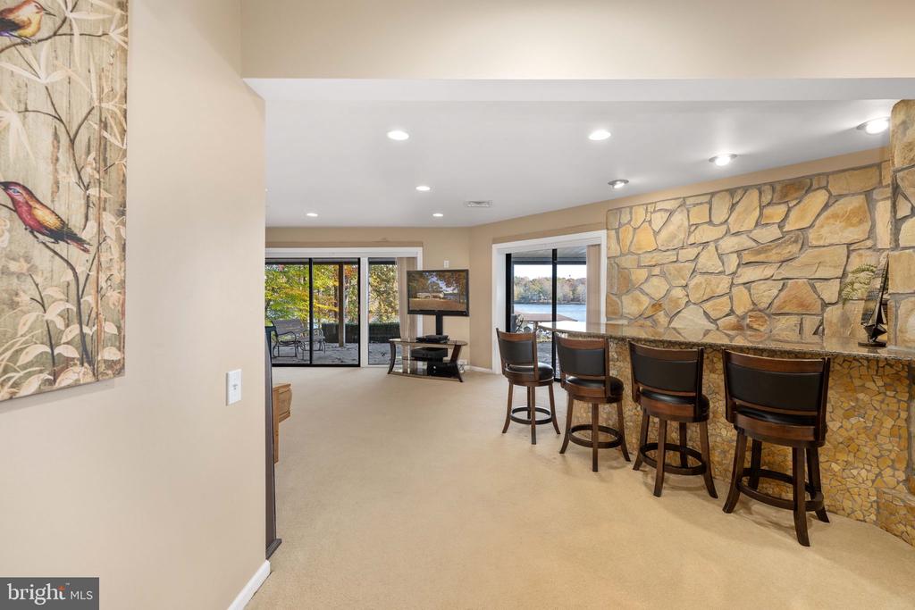 2841 BLOUNT DRIVE