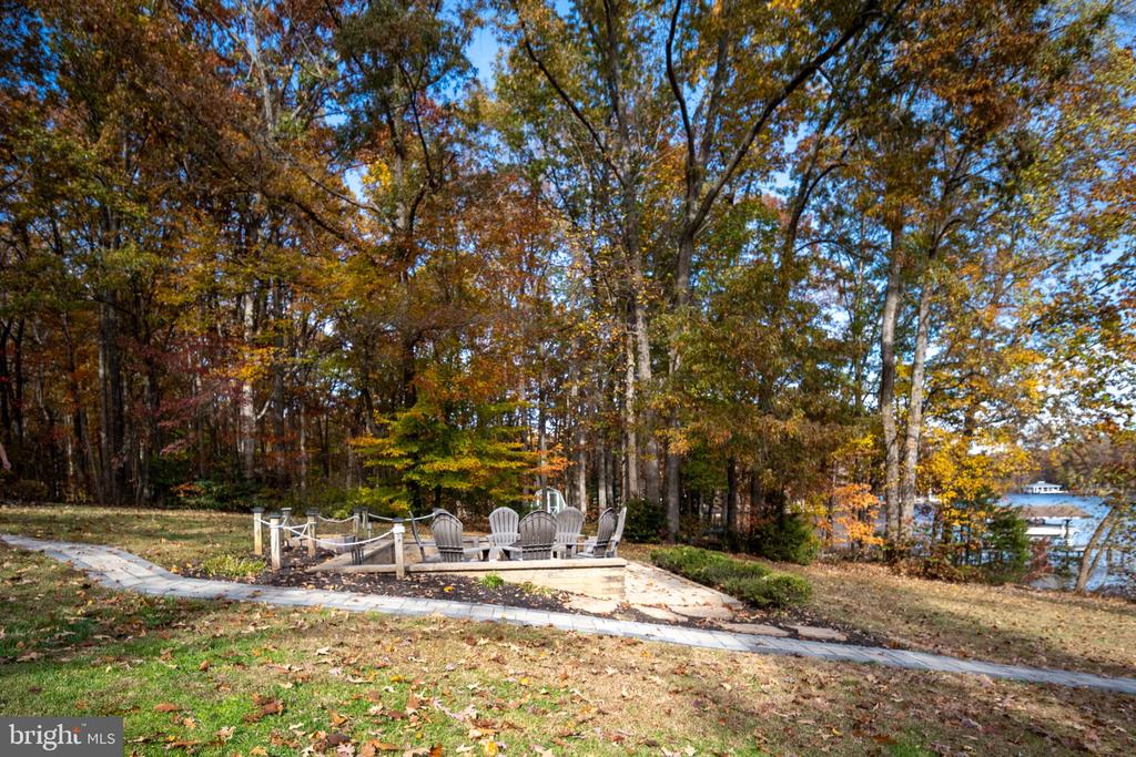 2841 BLOUNT DRIVE