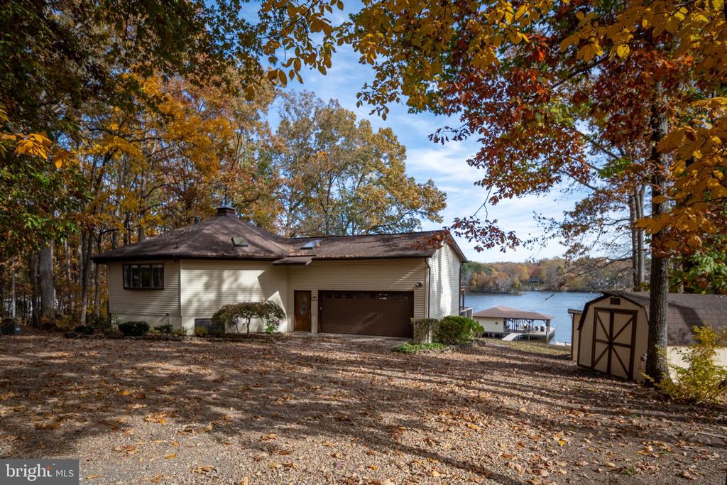 2841 BLOUNT DRIVE