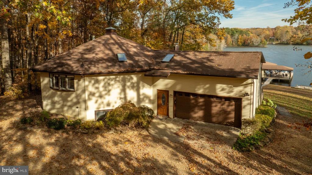2841 BLOUNT DRIVE