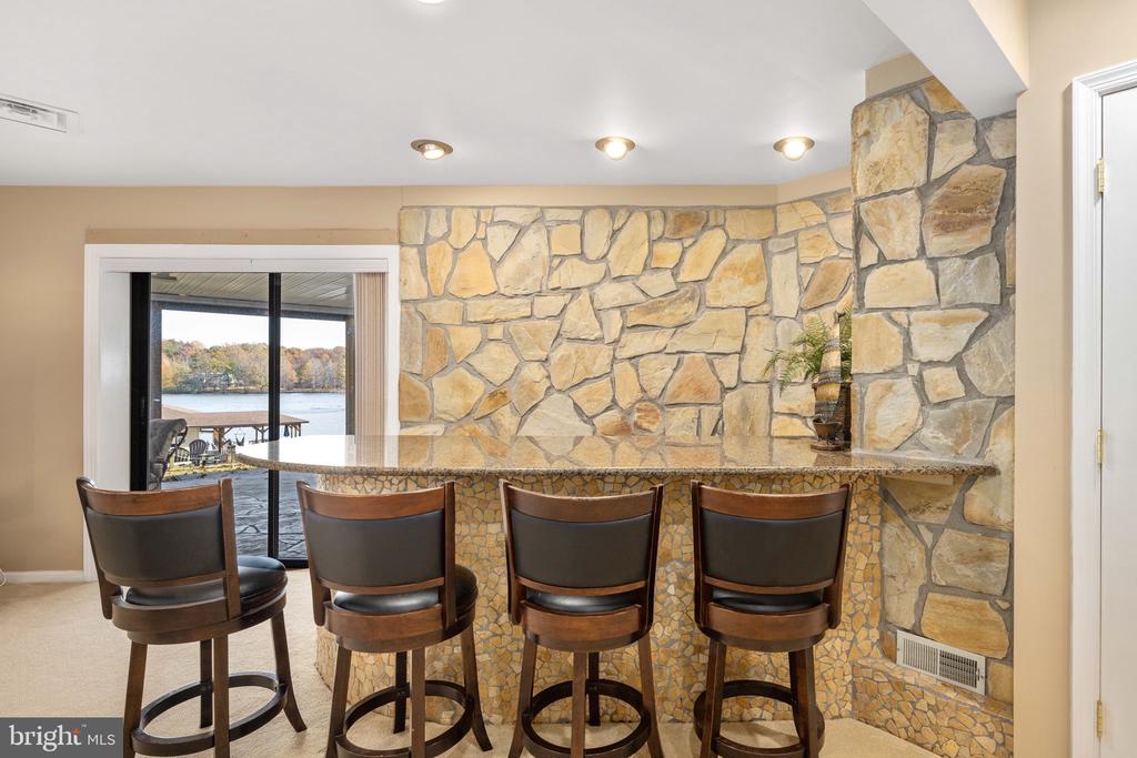 2841 BLOUNT DRIVE