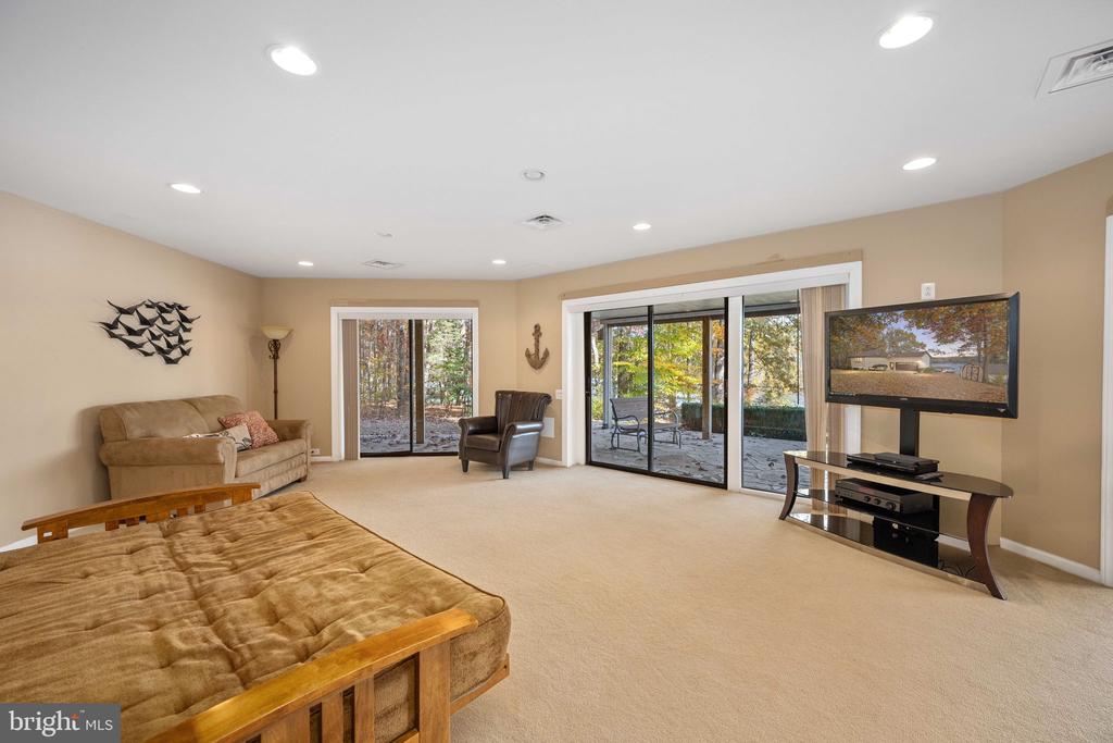 2841 BLOUNT DRIVE