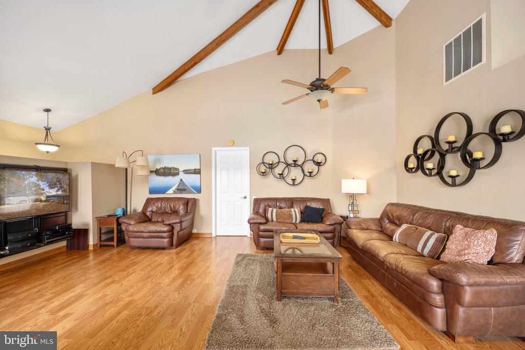 2841 BLOUNT DRIVE