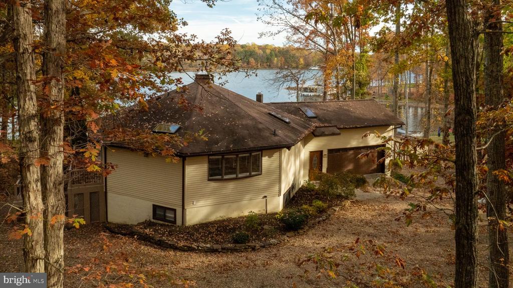 2841 BLOUNT DRIVE