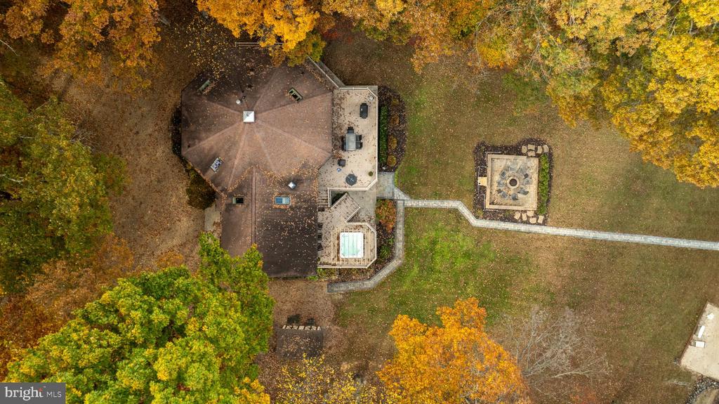 2841 BLOUNT DRIVE