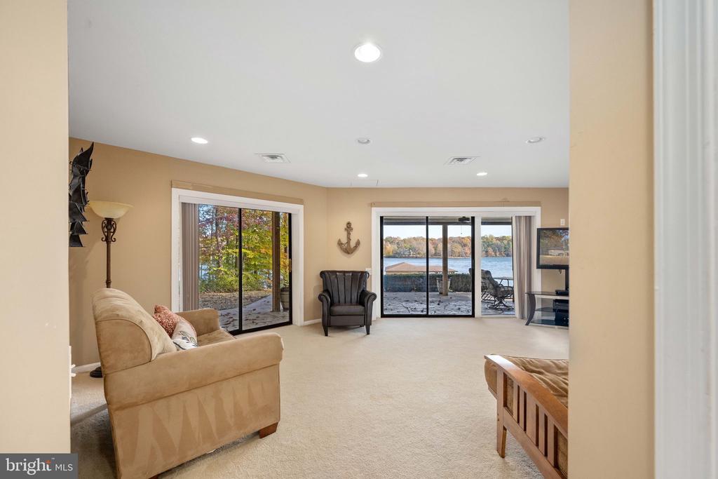 2841 BLOUNT DRIVE