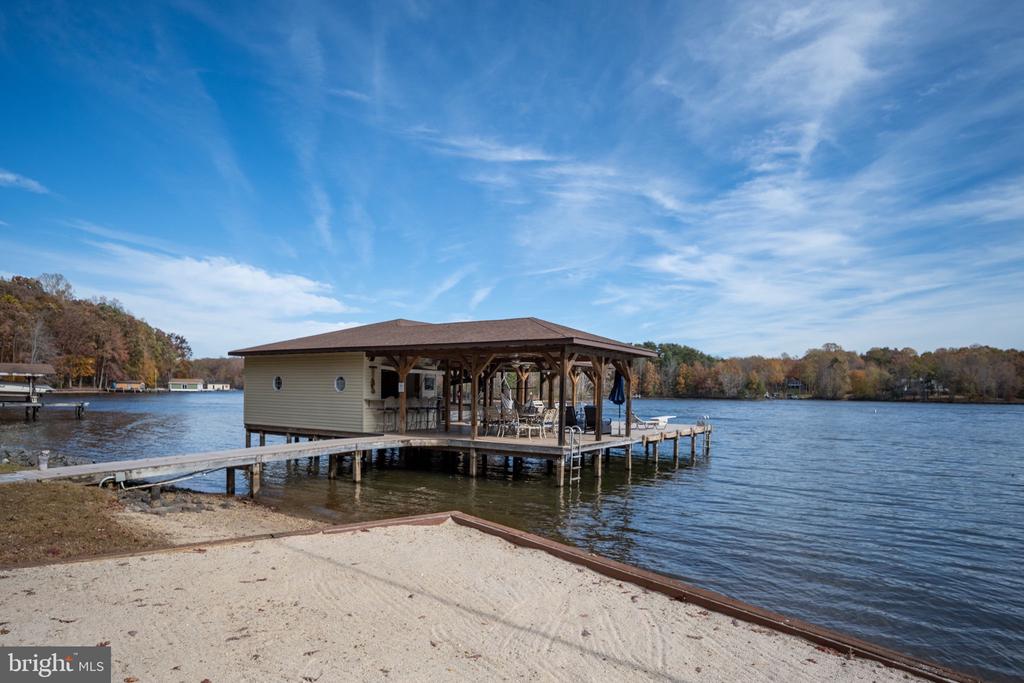 2841 BLOUNT DRIVE