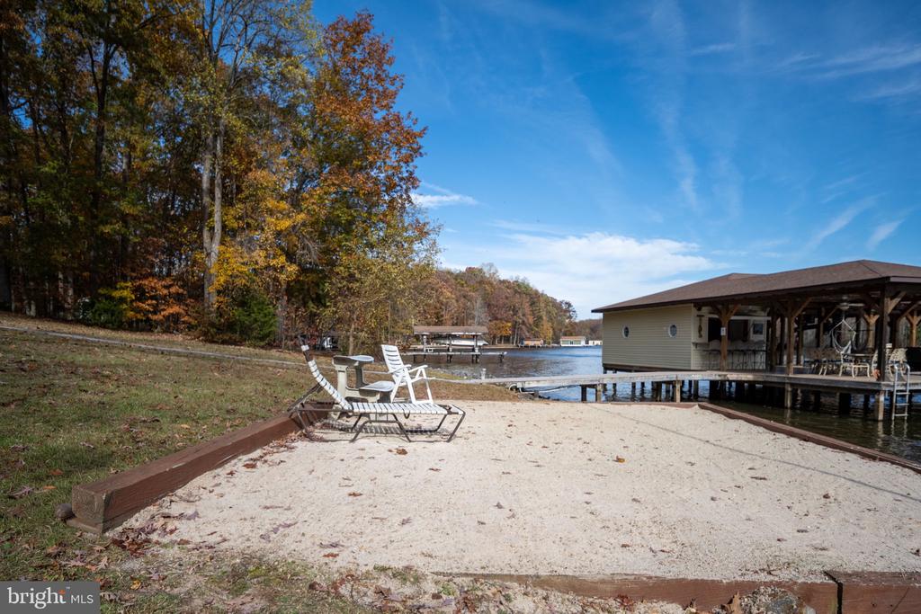 2841 BLOUNT DRIVE