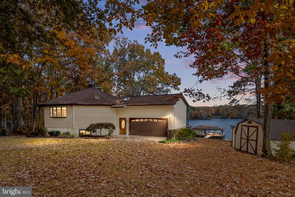 2841 BLOUNT DRIVE