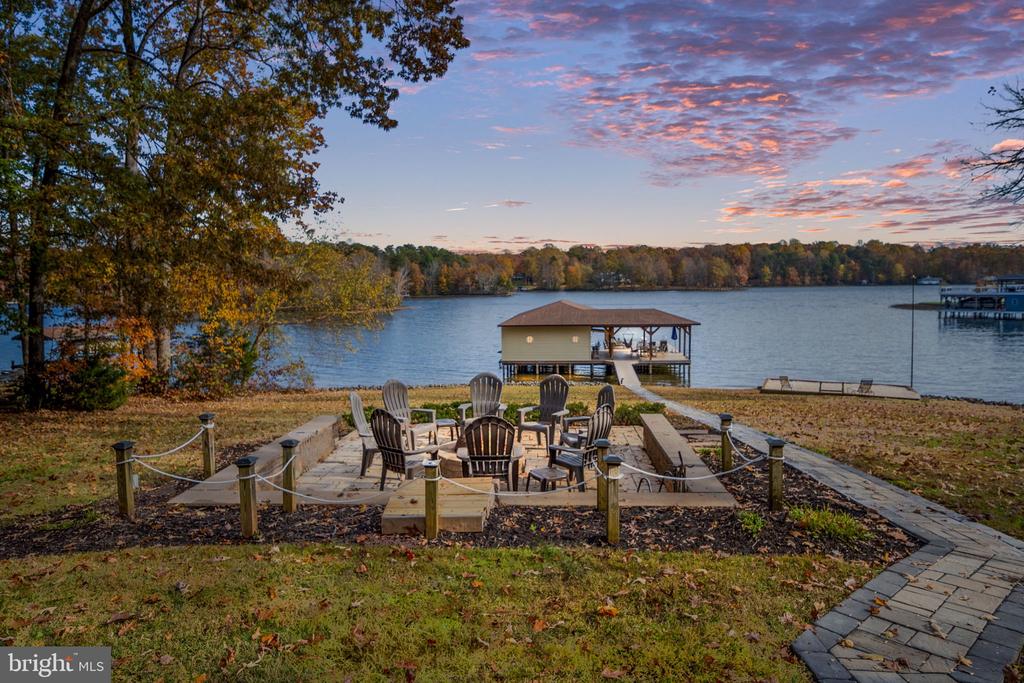 2841 BLOUNT DRIVE