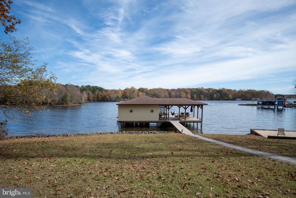 2841 BLOUNT DRIVE