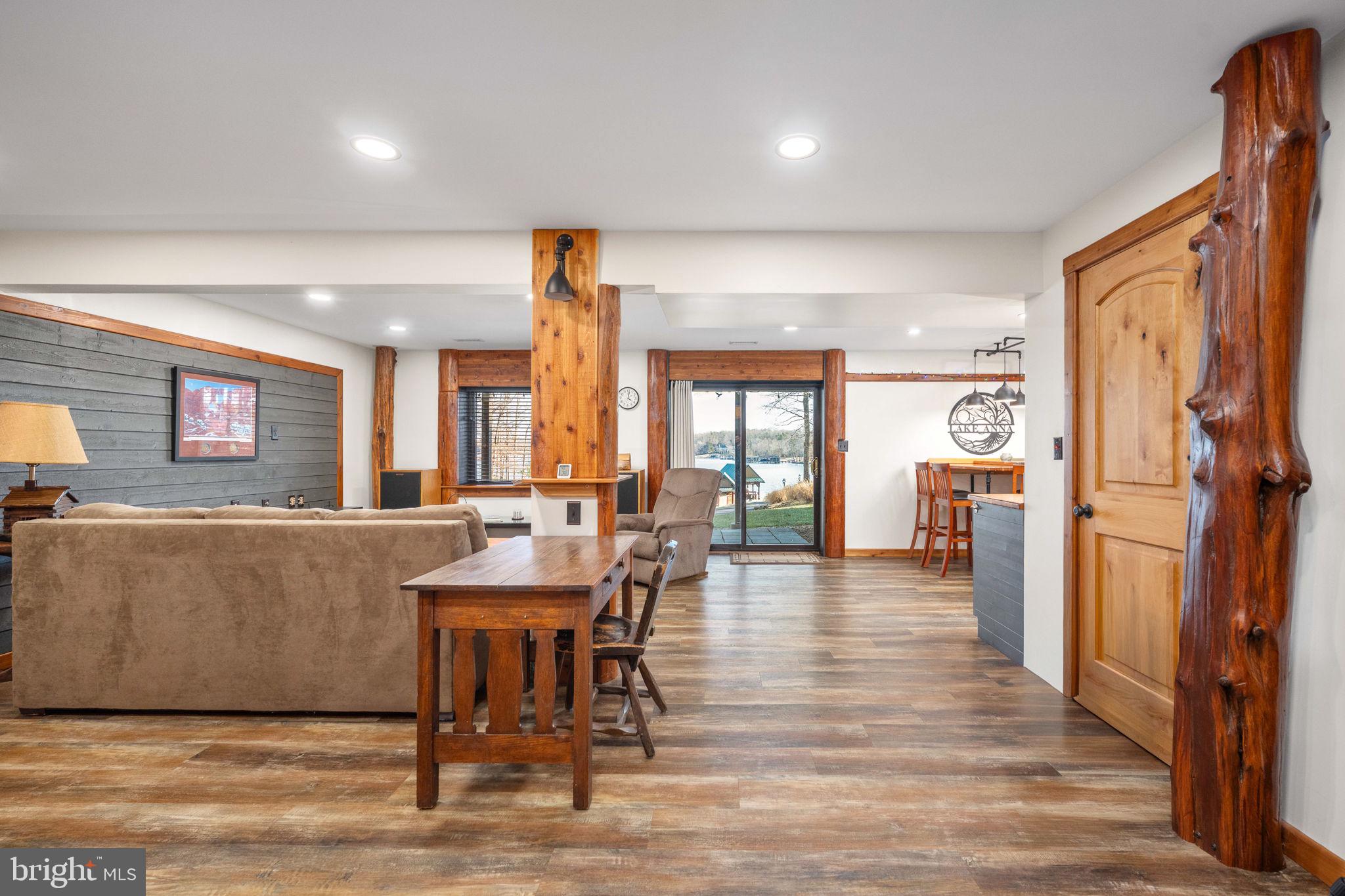 5409 WYNDEMERE CIRCLE