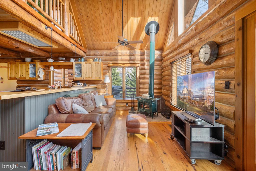 5409 WYNDEMERE CIRCLE