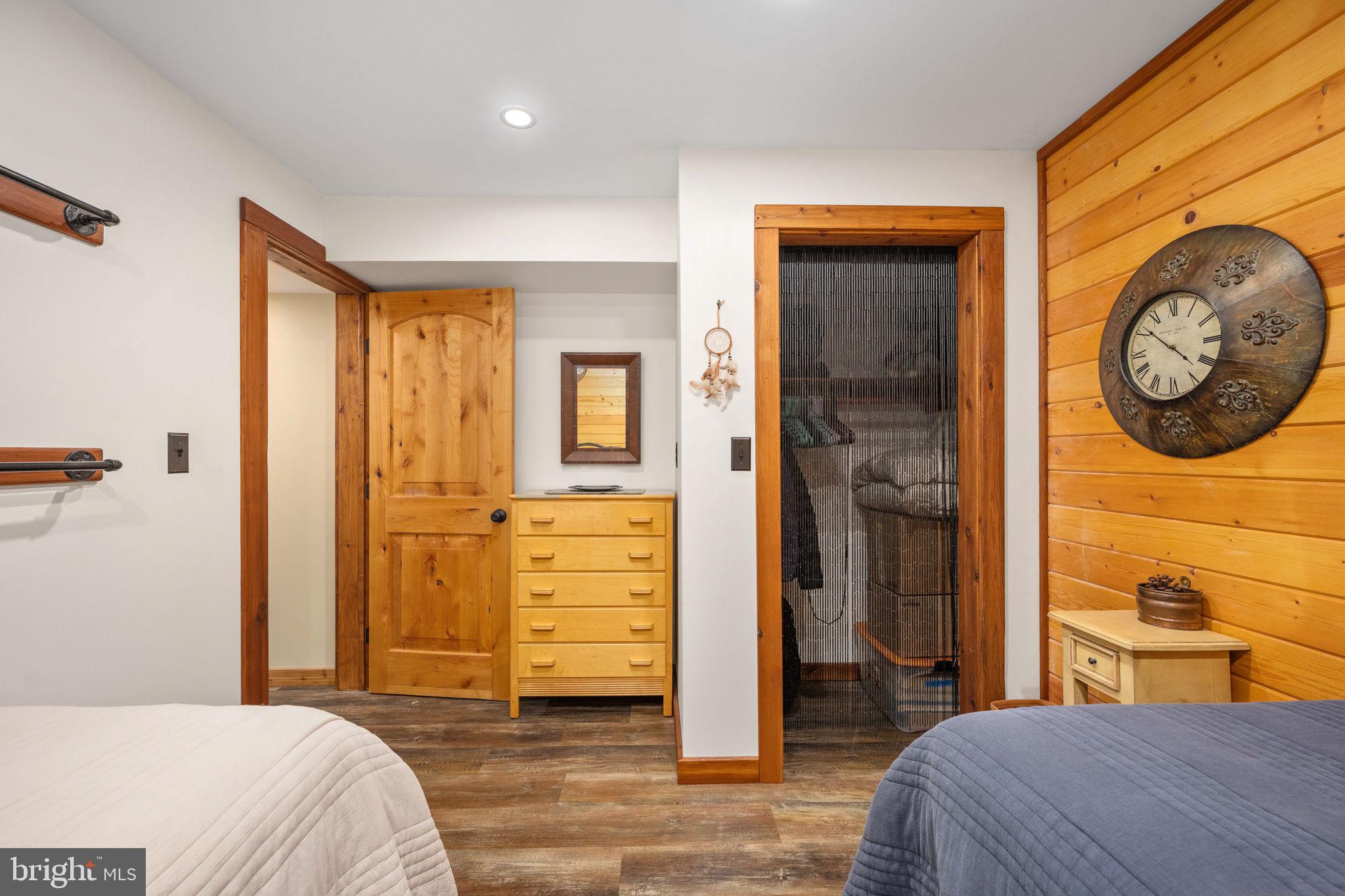 5409 WYNDEMERE CIRCLE