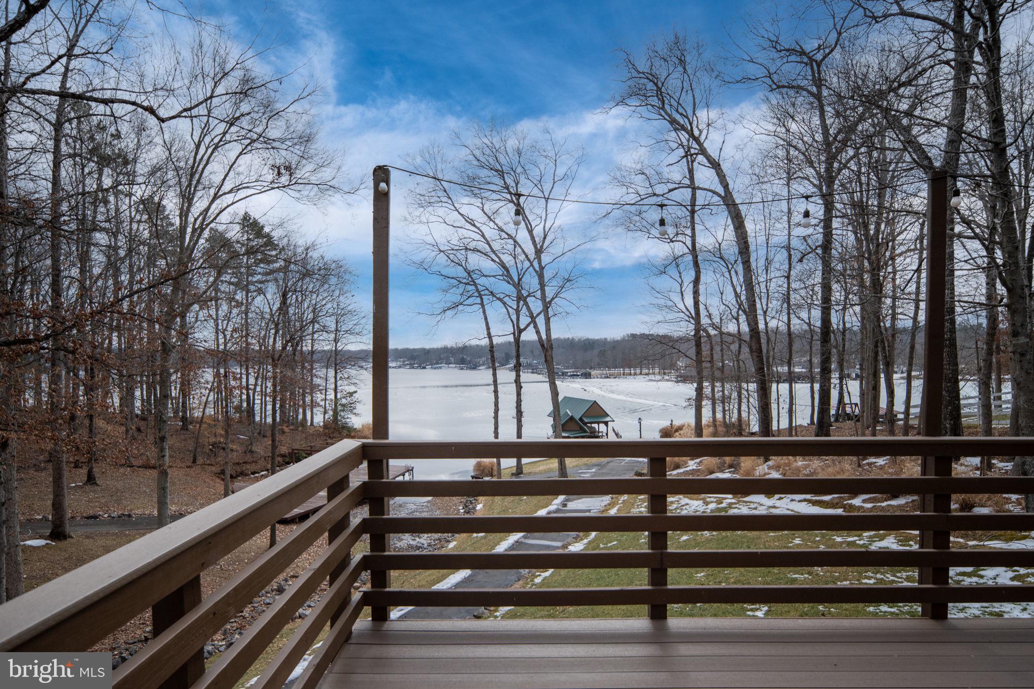 5409 WYNDEMERE CIRCLE