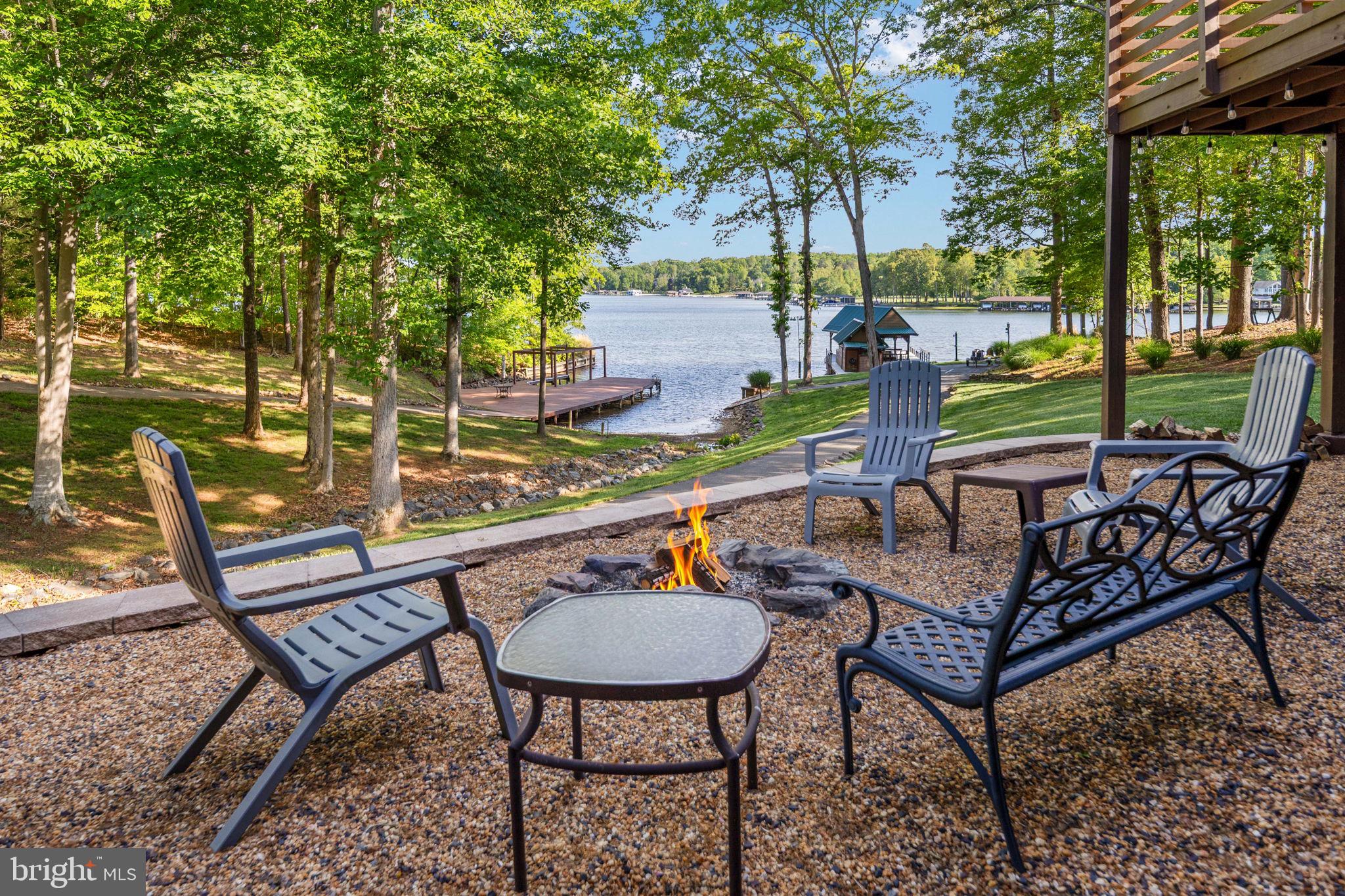 5409 WYNDEMERE CIRCLE