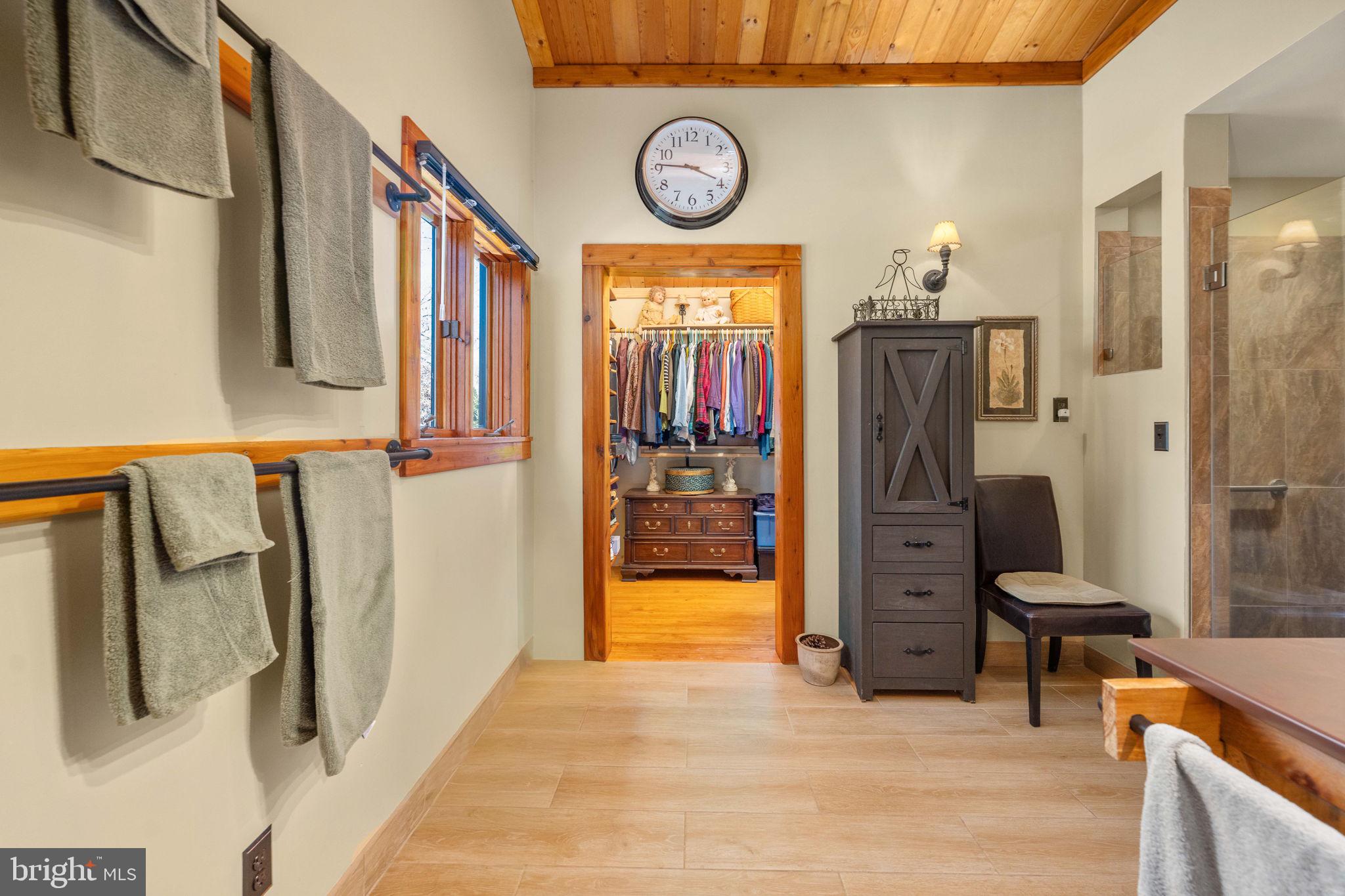 5409 WYNDEMERE CIRCLE