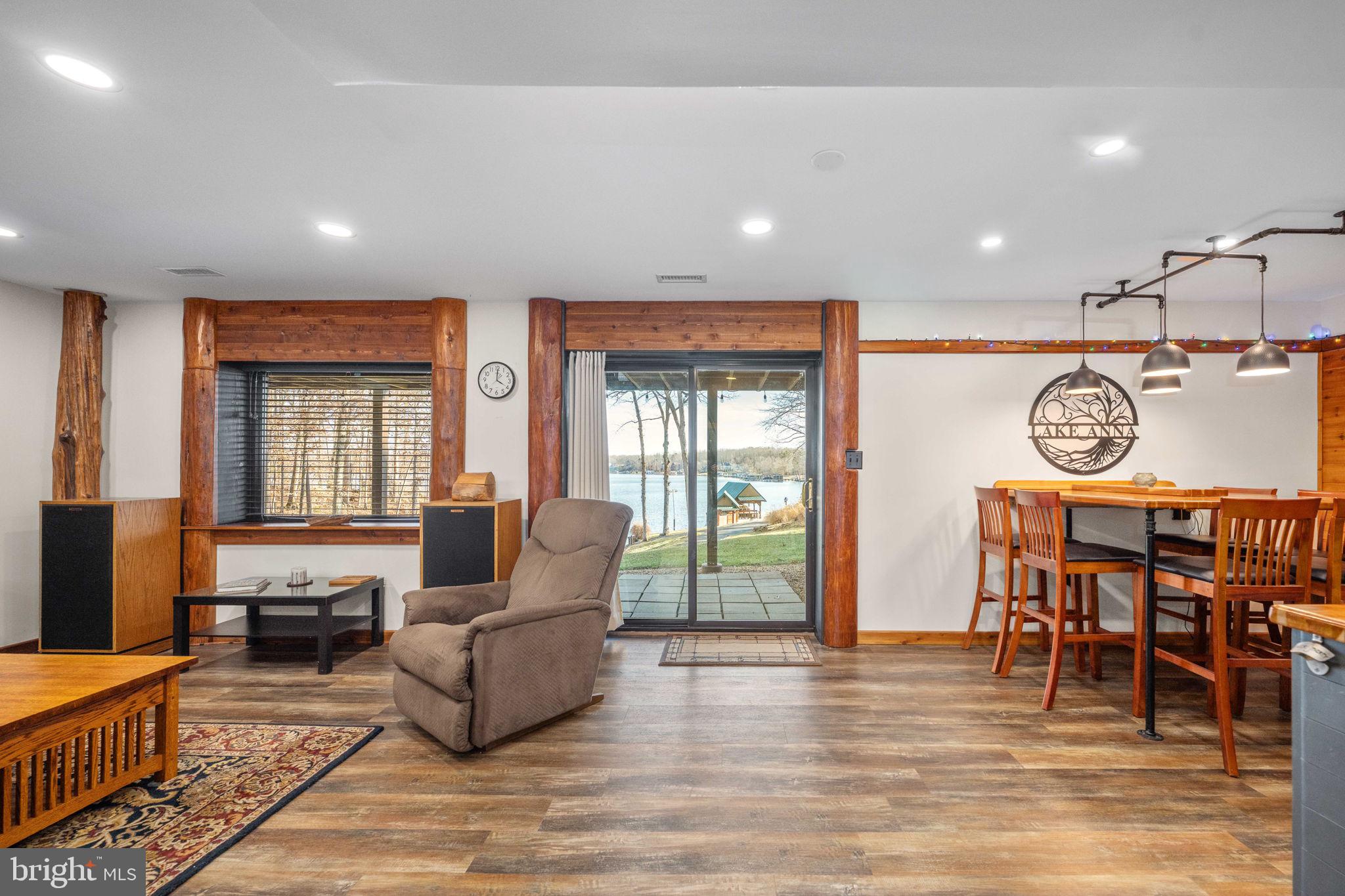 5409 WYNDEMERE CIRCLE