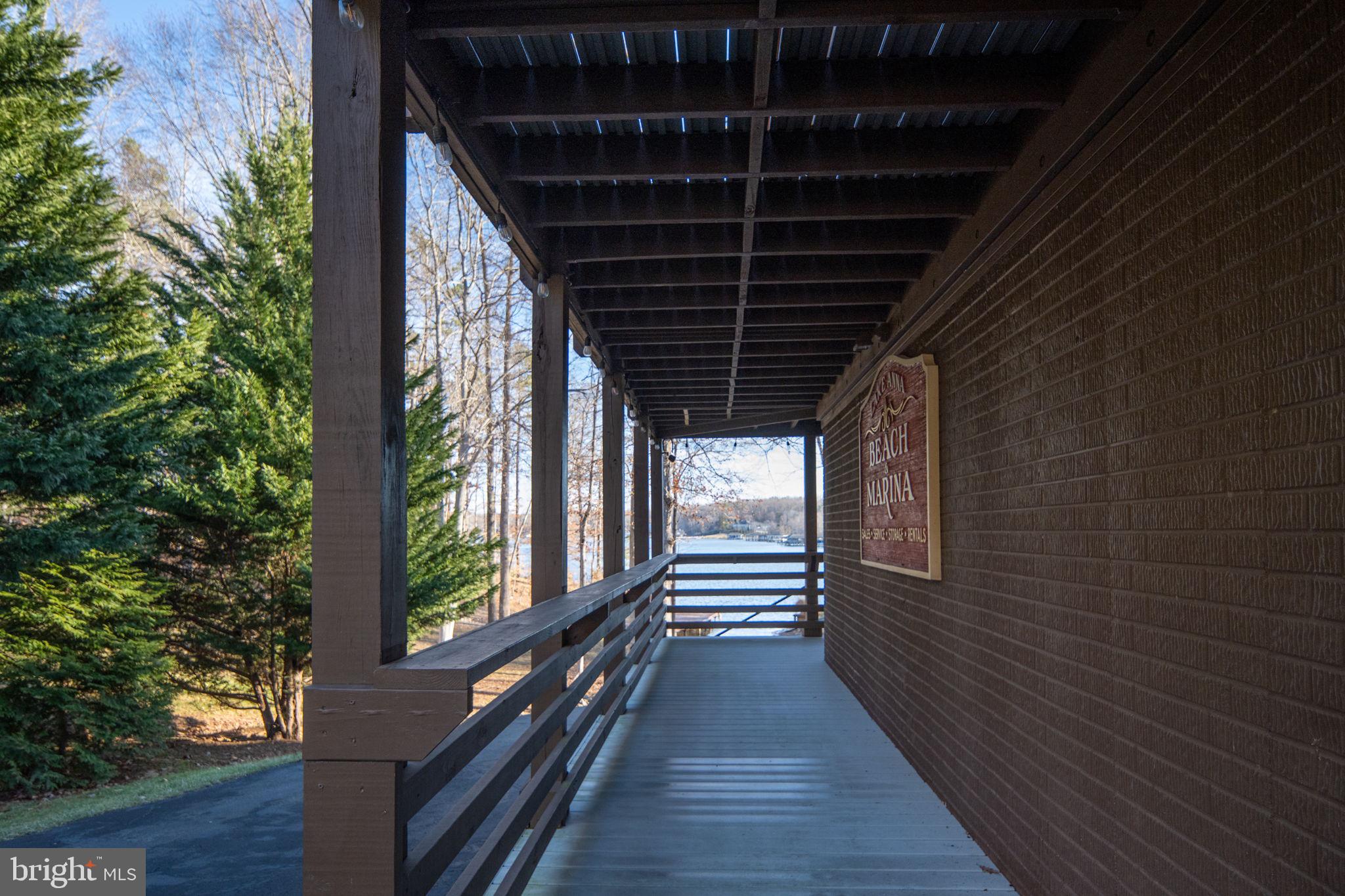 5409 WYNDEMERE CIRCLE