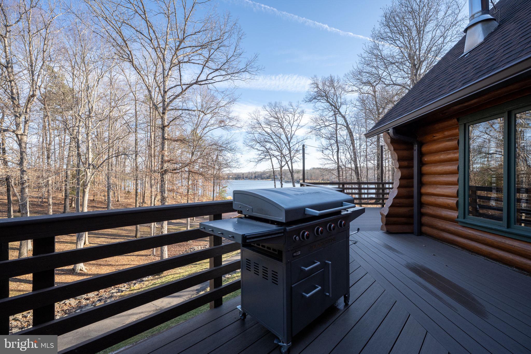 5409 WYNDEMERE CIRCLE