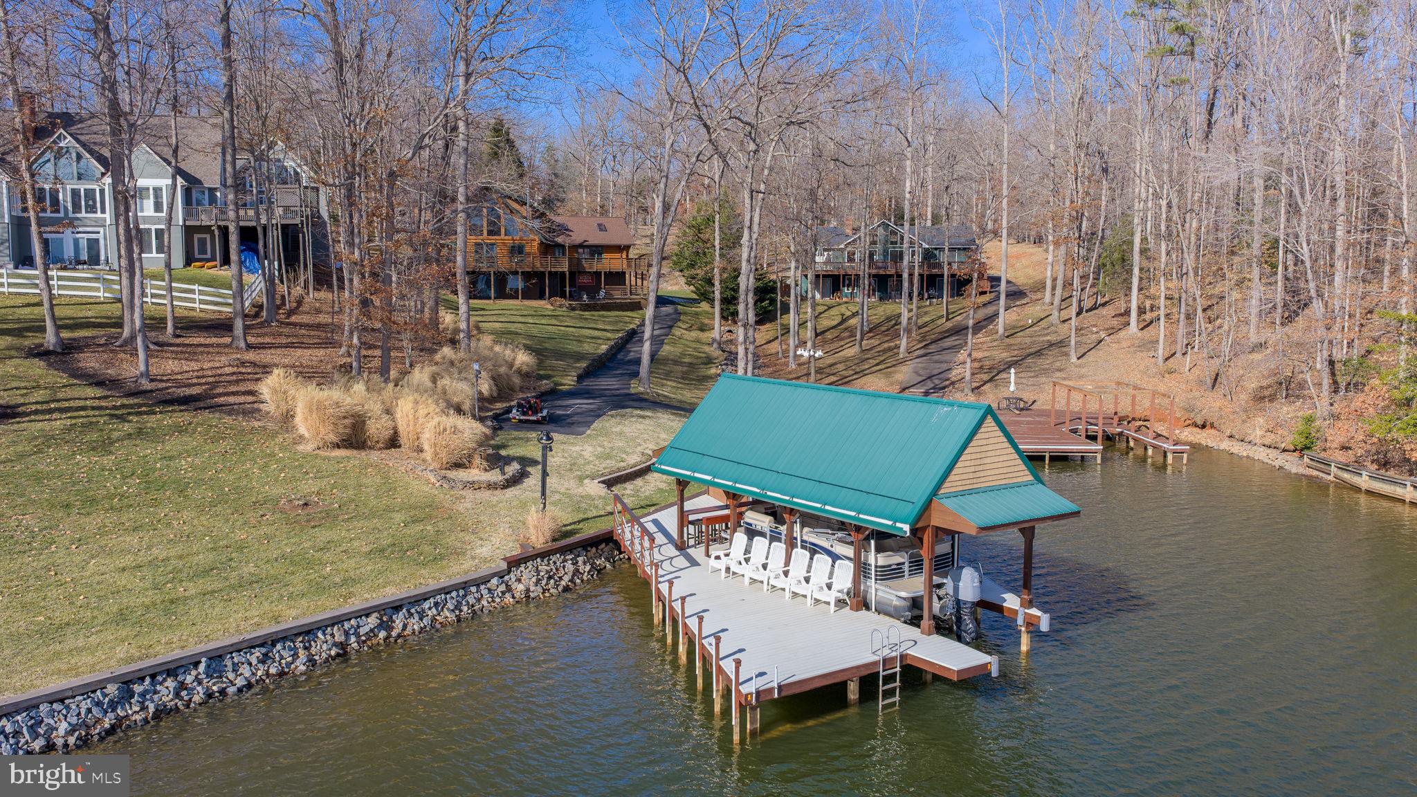 5409 WYNDEMERE CIRCLE