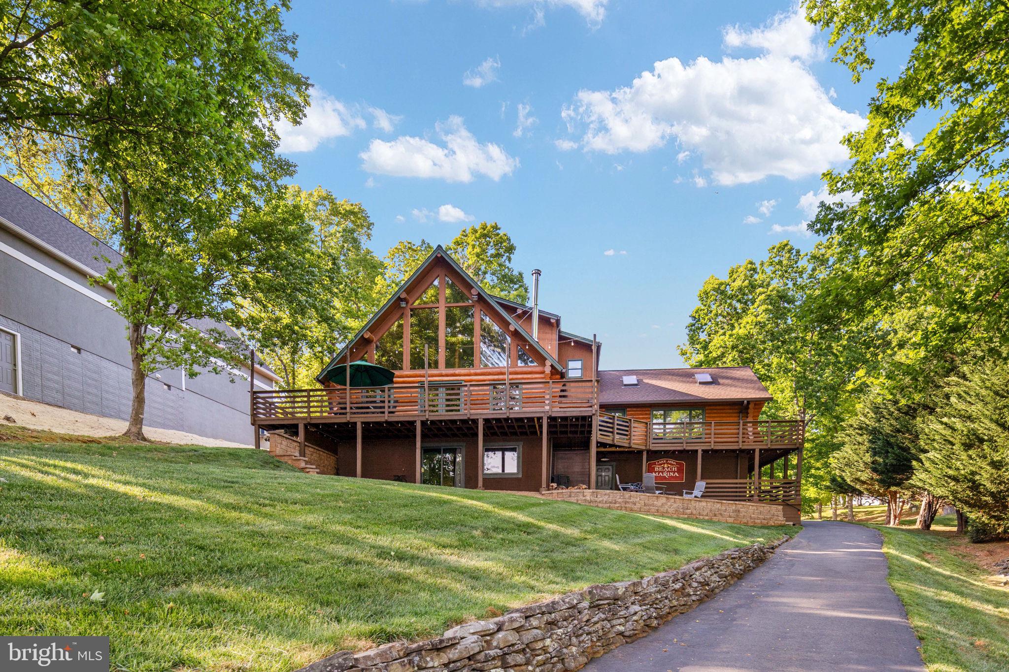 5409 WYNDEMERE CIRCLE