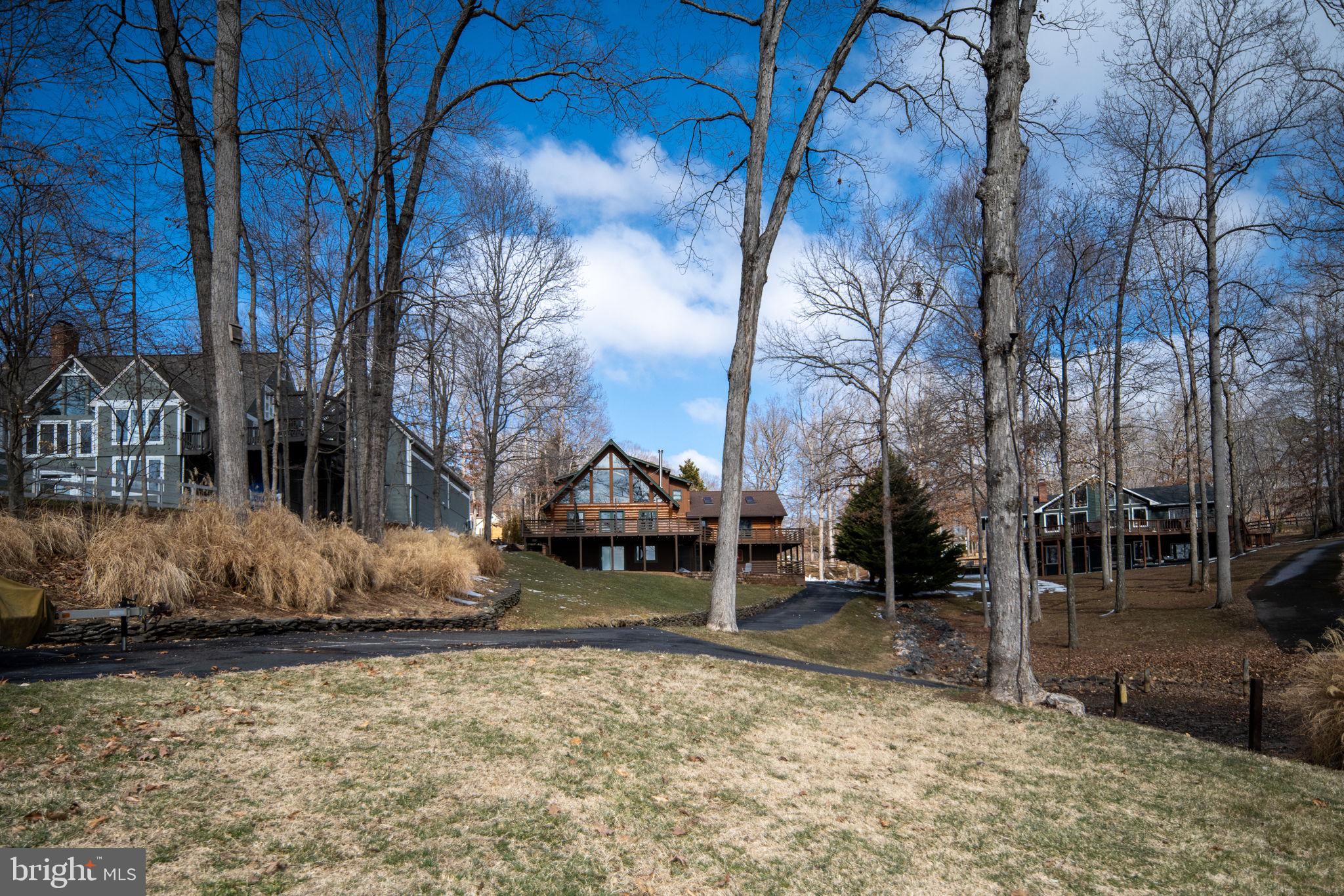 5409 WYNDEMERE CIRCLE