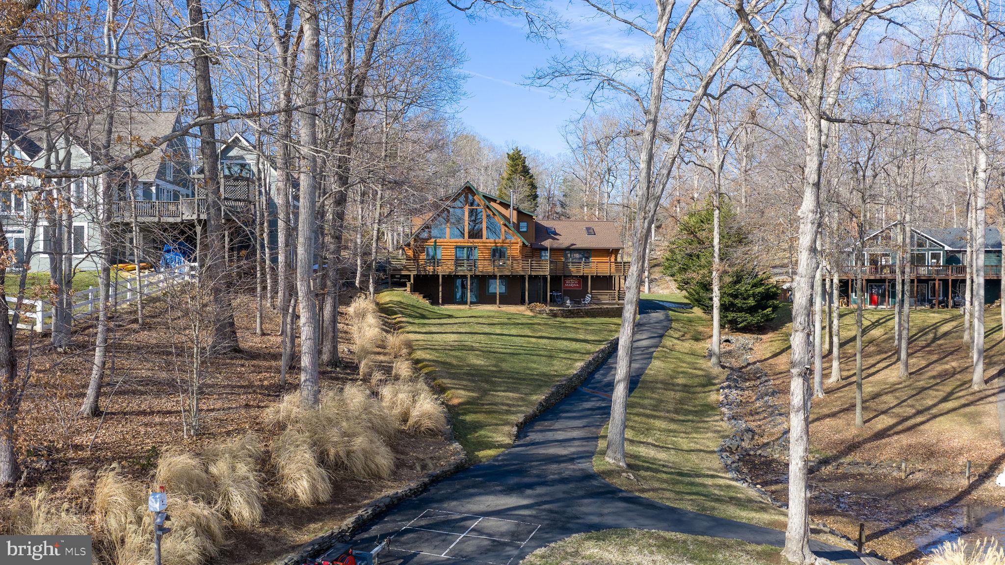 5409 WYNDEMERE CIRCLE