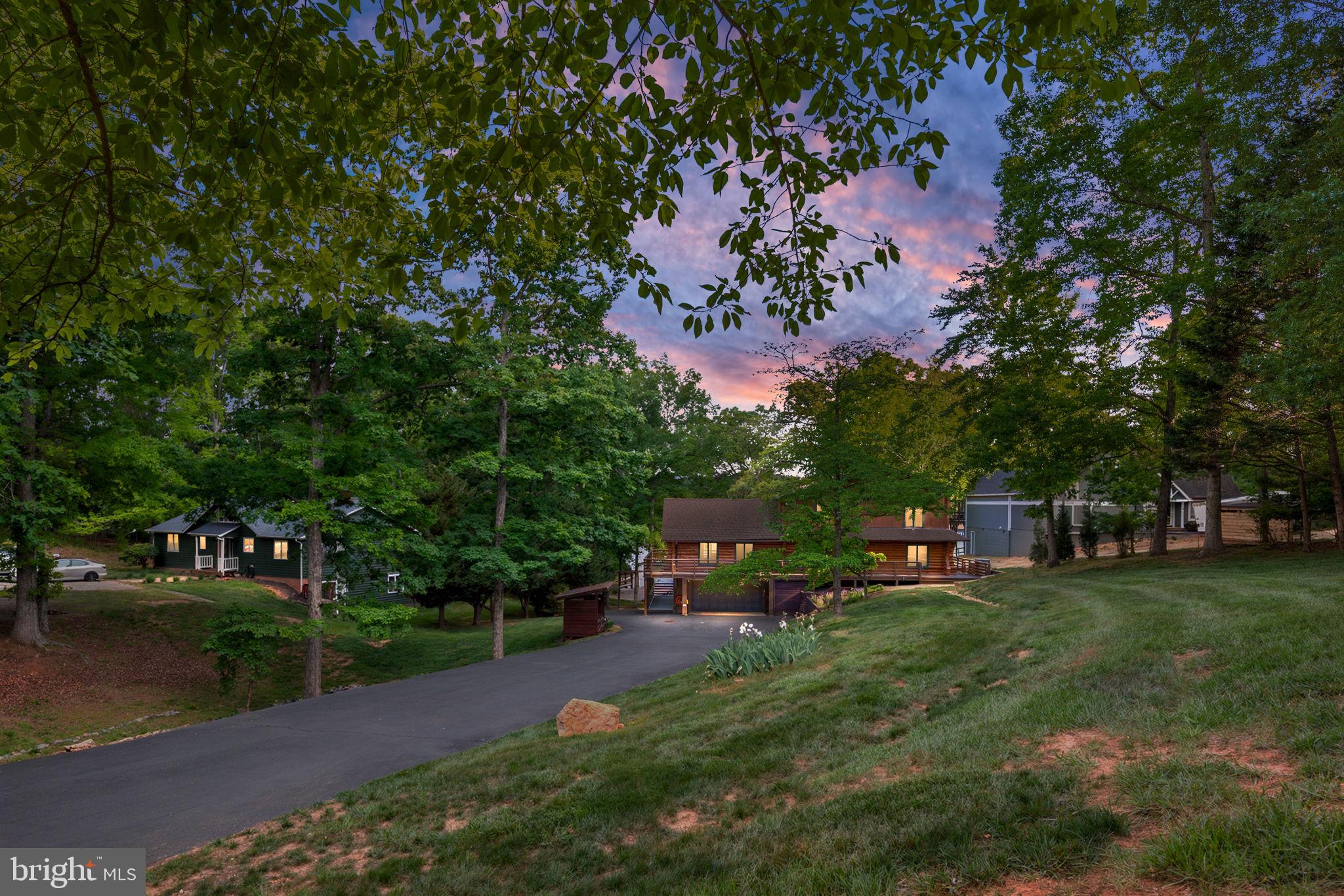 5409 WYNDEMERE CIRCLE