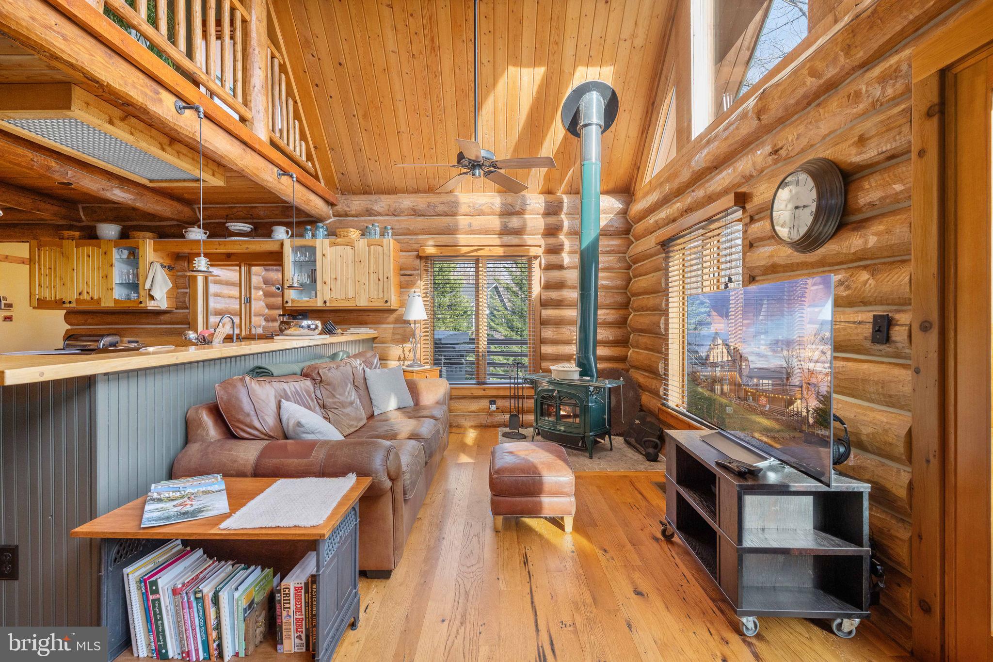 5409 WYNDEMERE CIRCLE