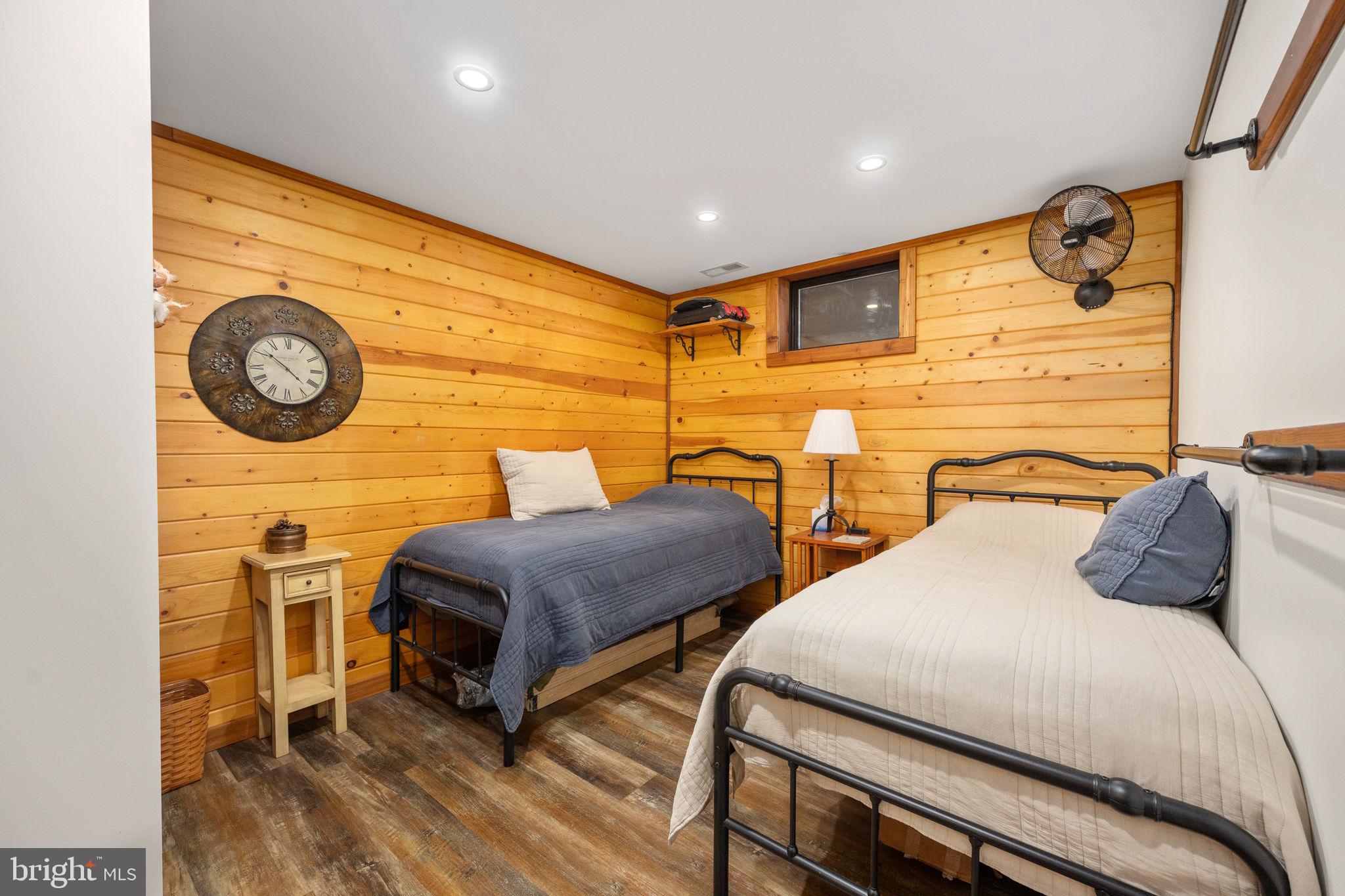 5409 WYNDEMERE CIRCLE