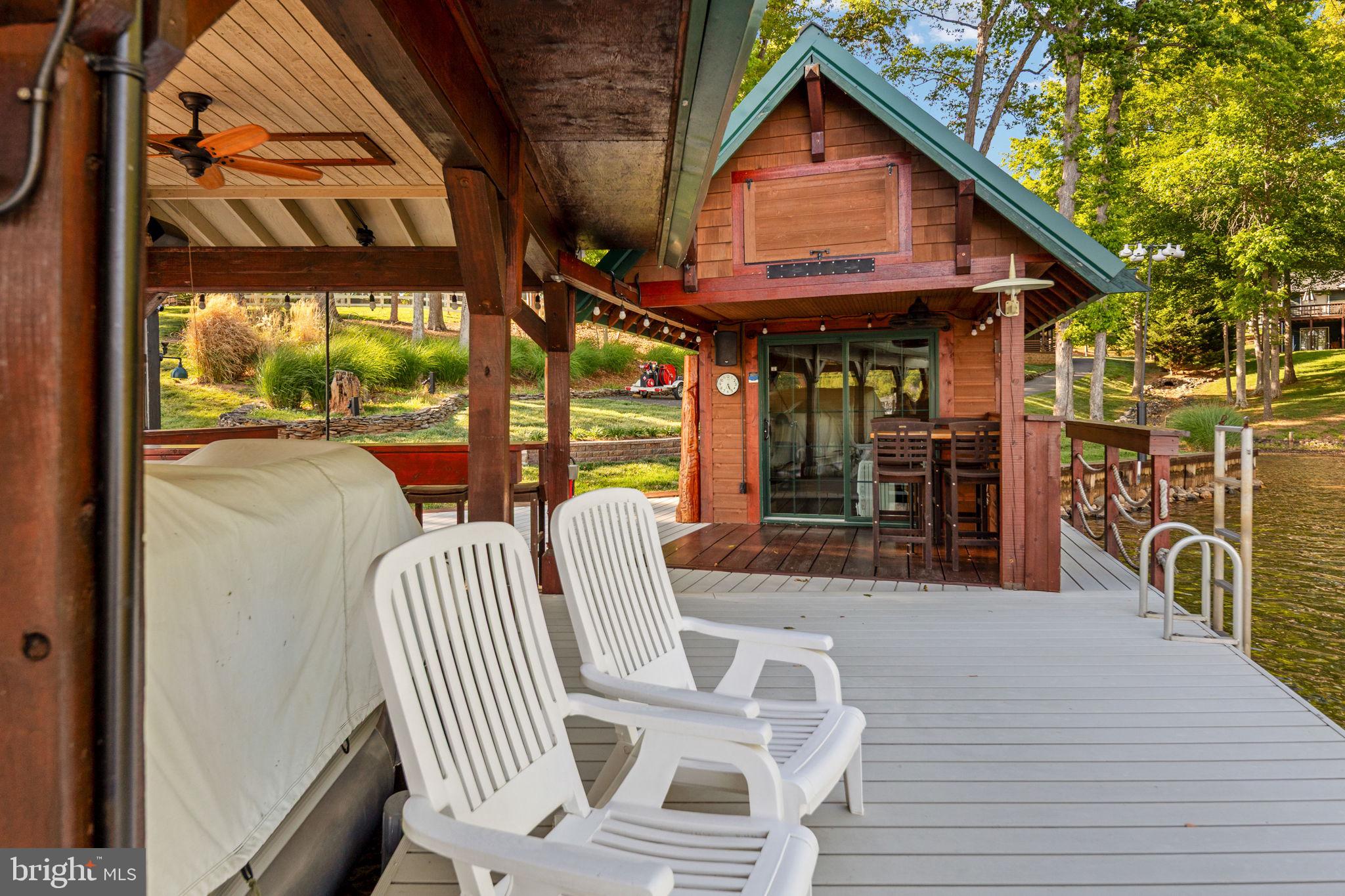 5409 WYNDEMERE CIRCLE