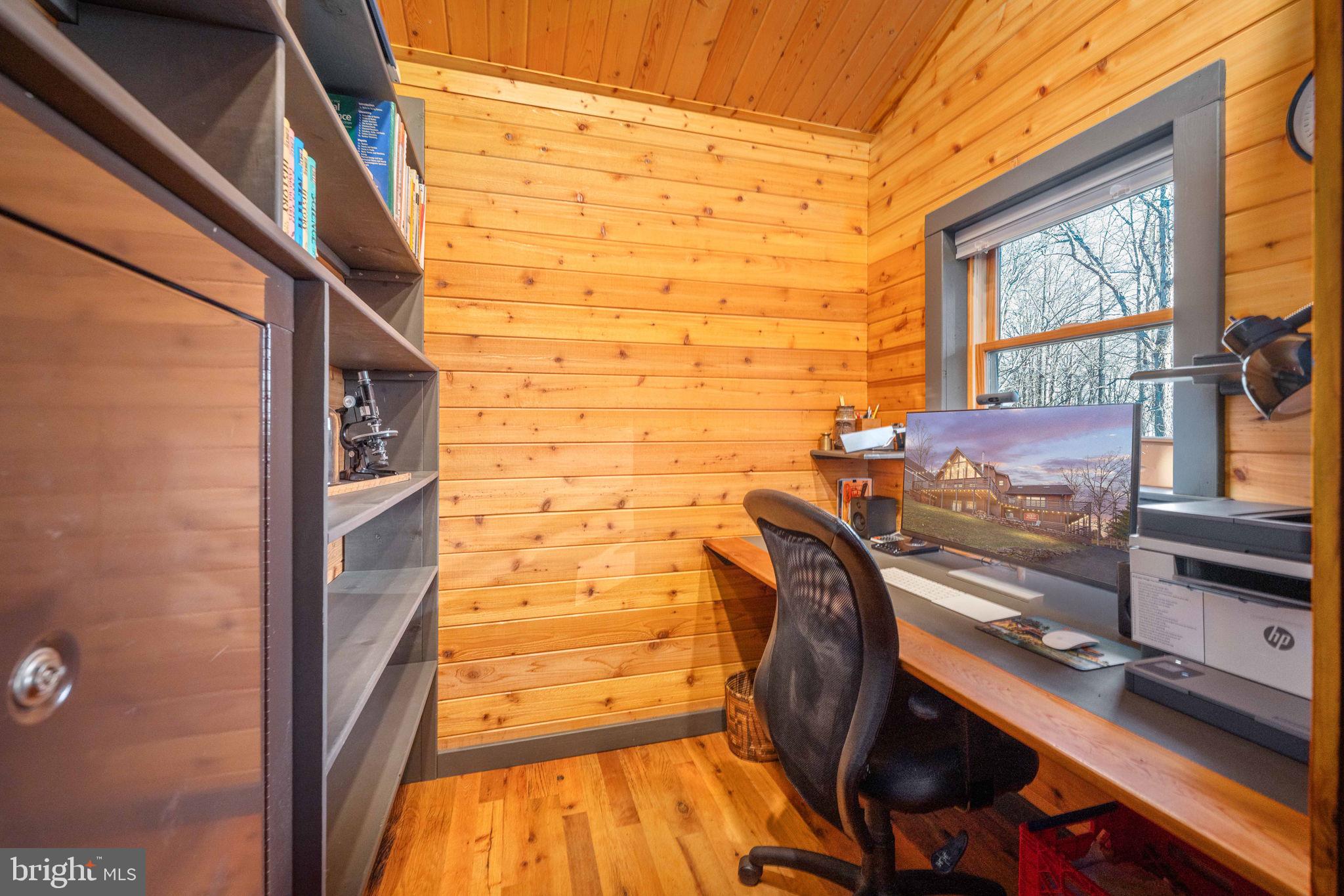 5409 WYNDEMERE CIRCLE