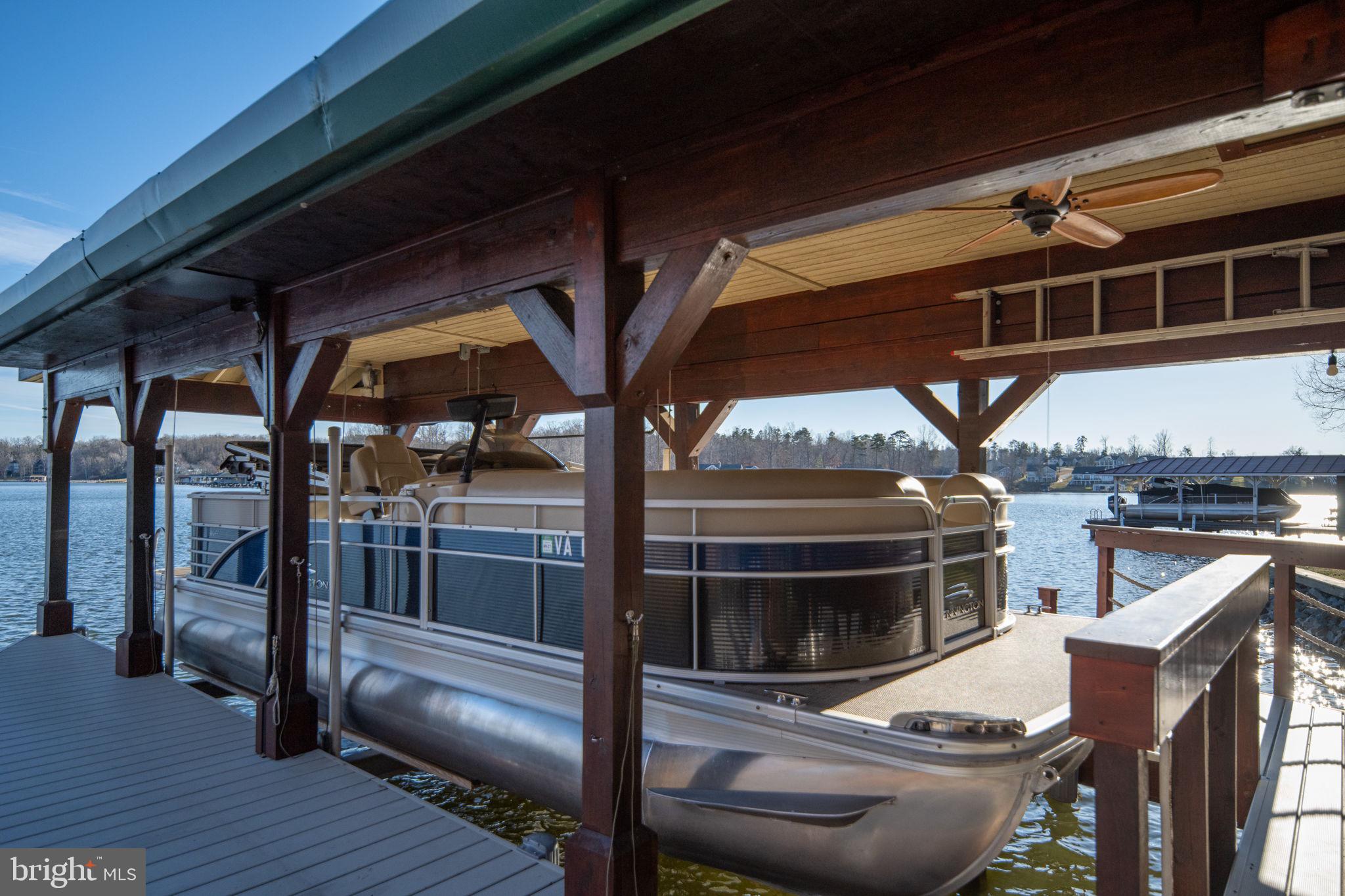 5409 WYNDEMERE CIRCLE