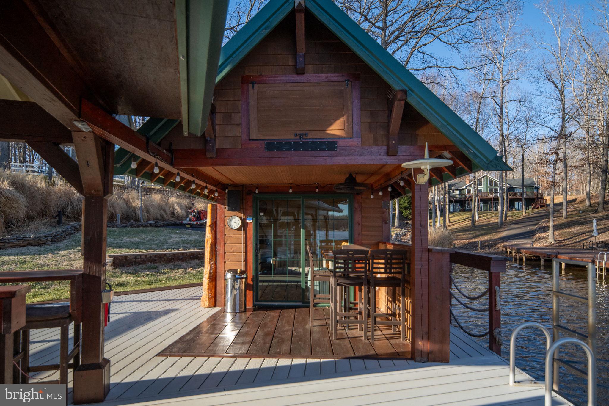 5409 WYNDEMERE CIRCLE