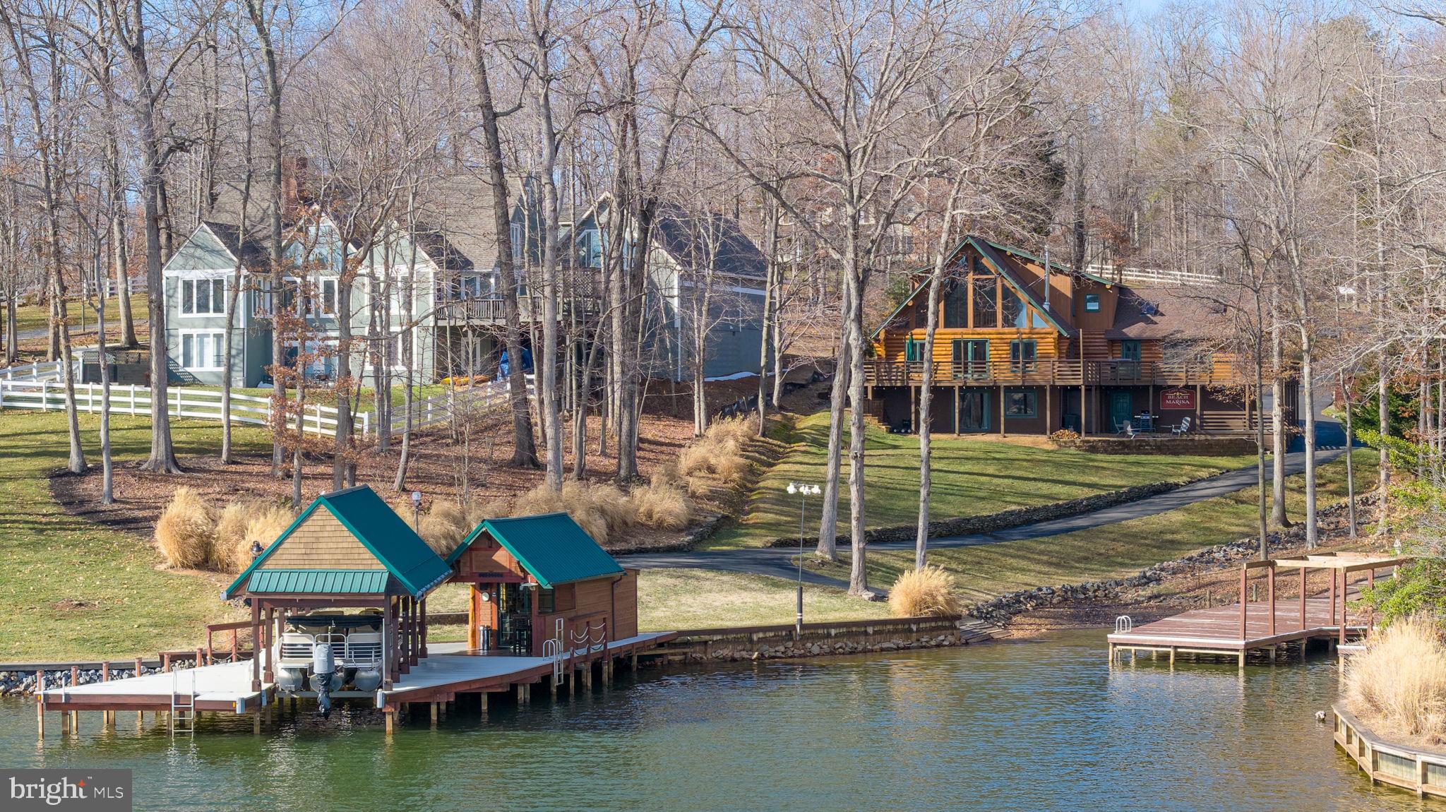 5409 WYNDEMERE CIRCLE