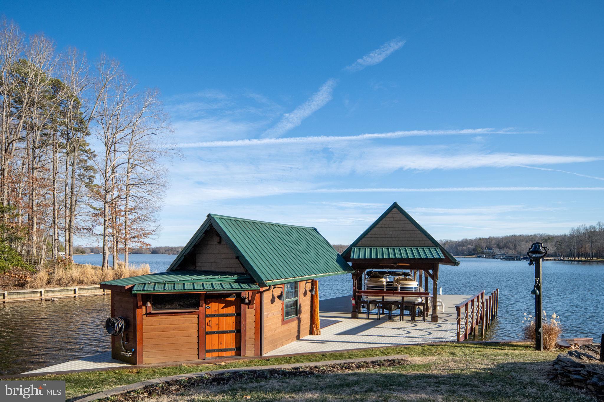 5409 WYNDEMERE CIRCLE