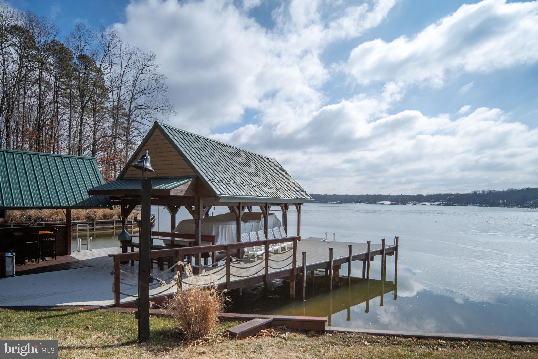 5409 WYNDEMERE CIRCLE