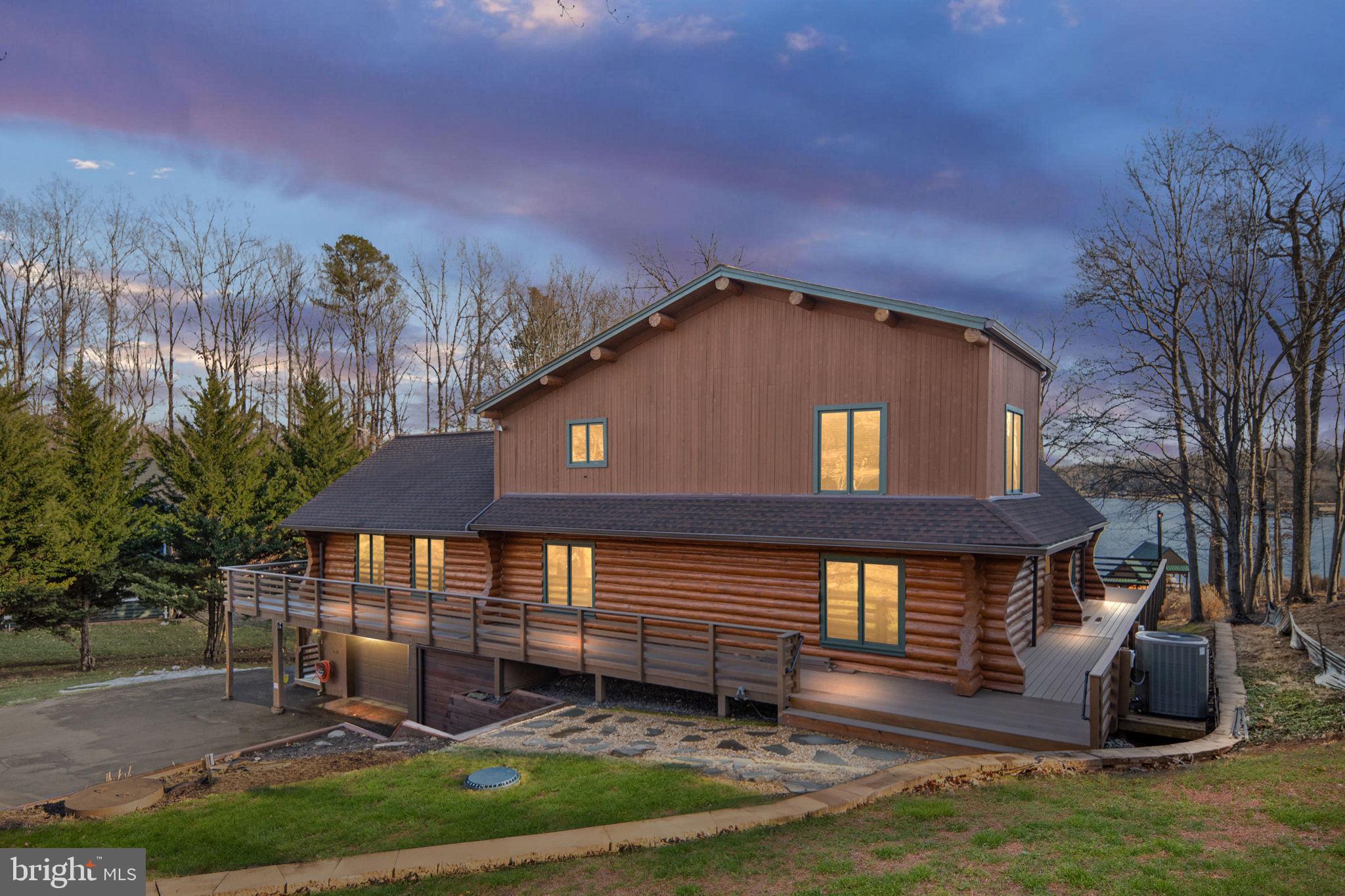 5409 WYNDEMERE CIRCLE