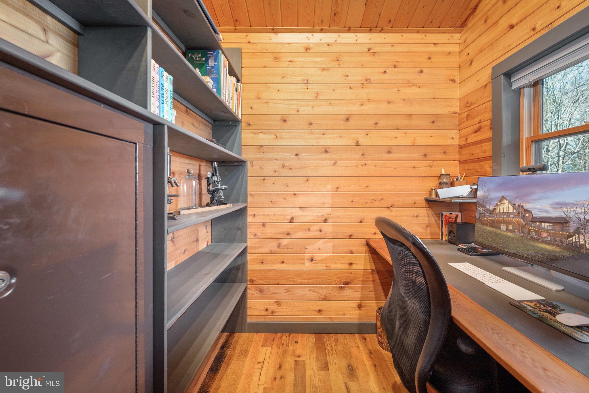 5409 WYNDEMERE CIRCLE