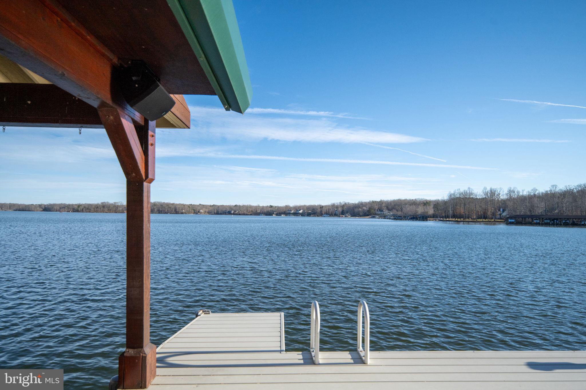 5409 WYNDEMERE CIRCLE