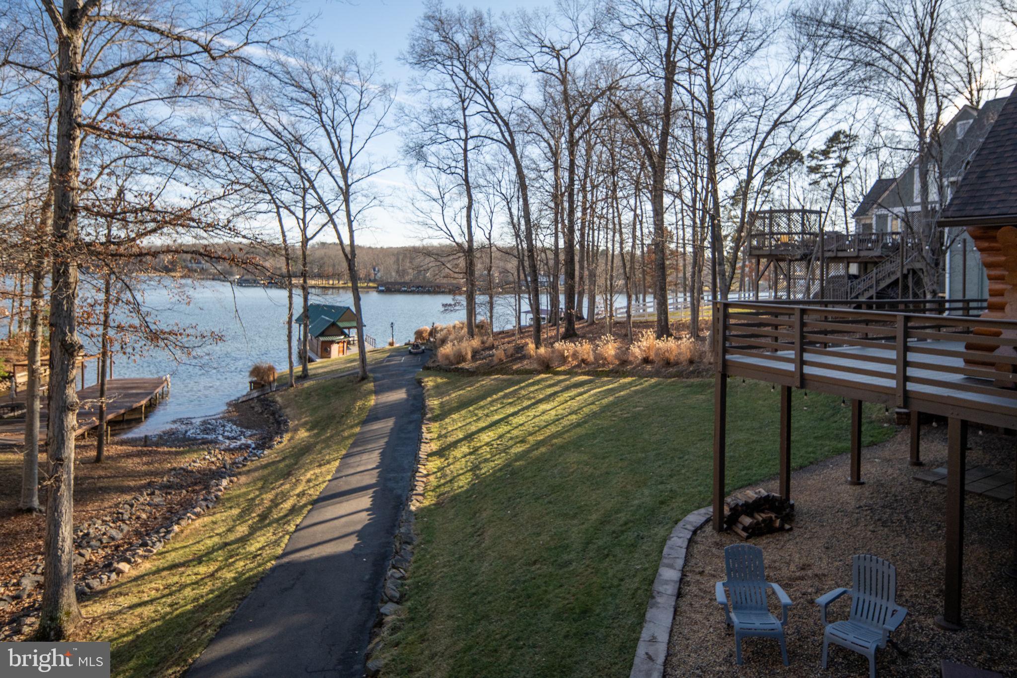 5409 WYNDEMERE CIRCLE