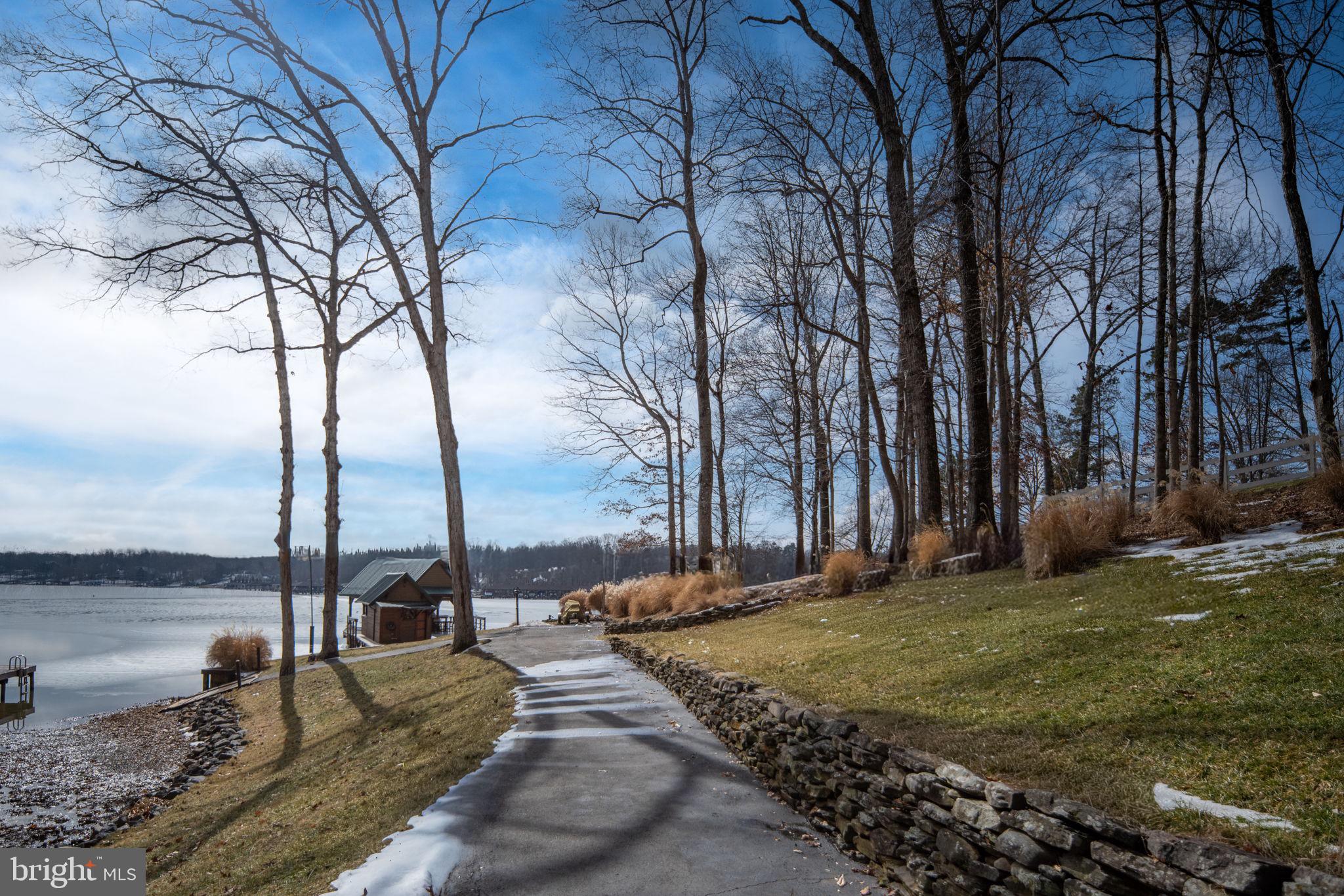 5409 WYNDEMERE CIRCLE