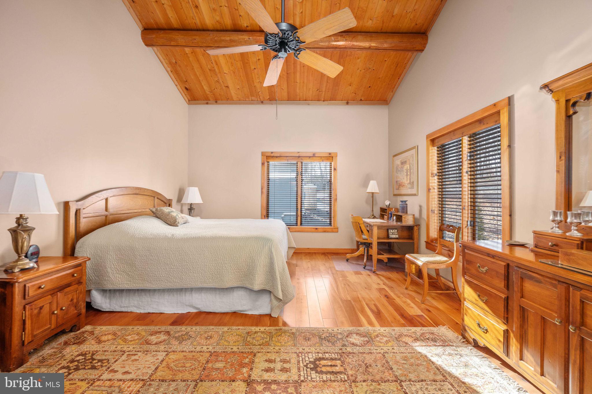 5409 WYNDEMERE CIRCLE