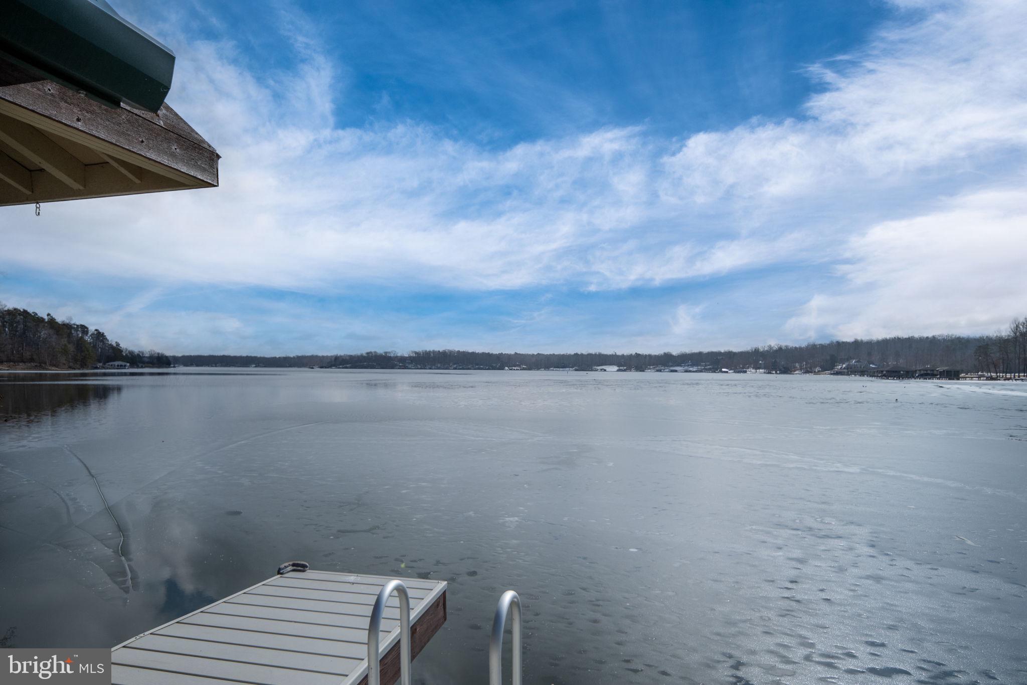 5409 WYNDEMERE CIRCLE