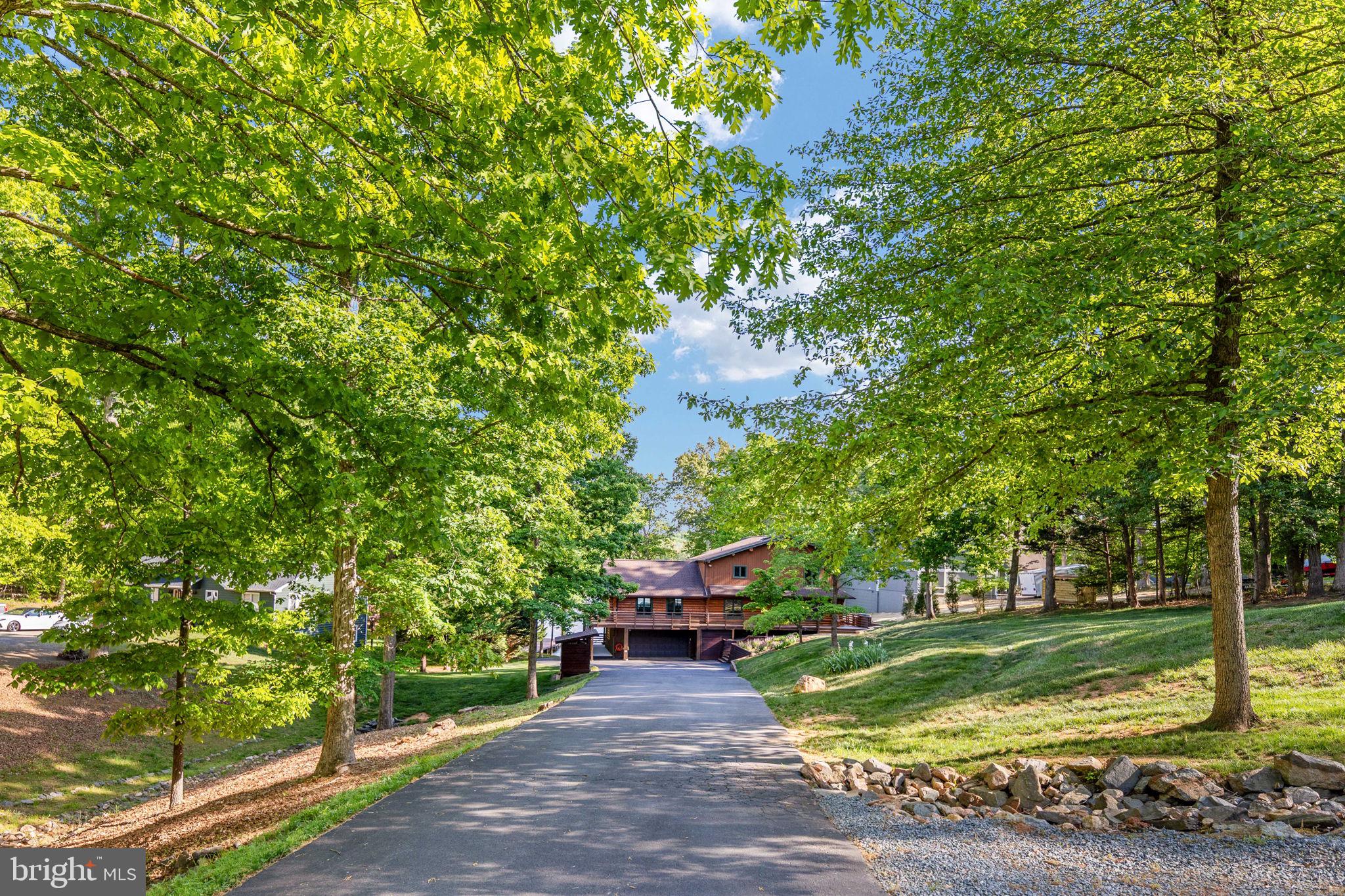 5409 WYNDEMERE CIRCLE