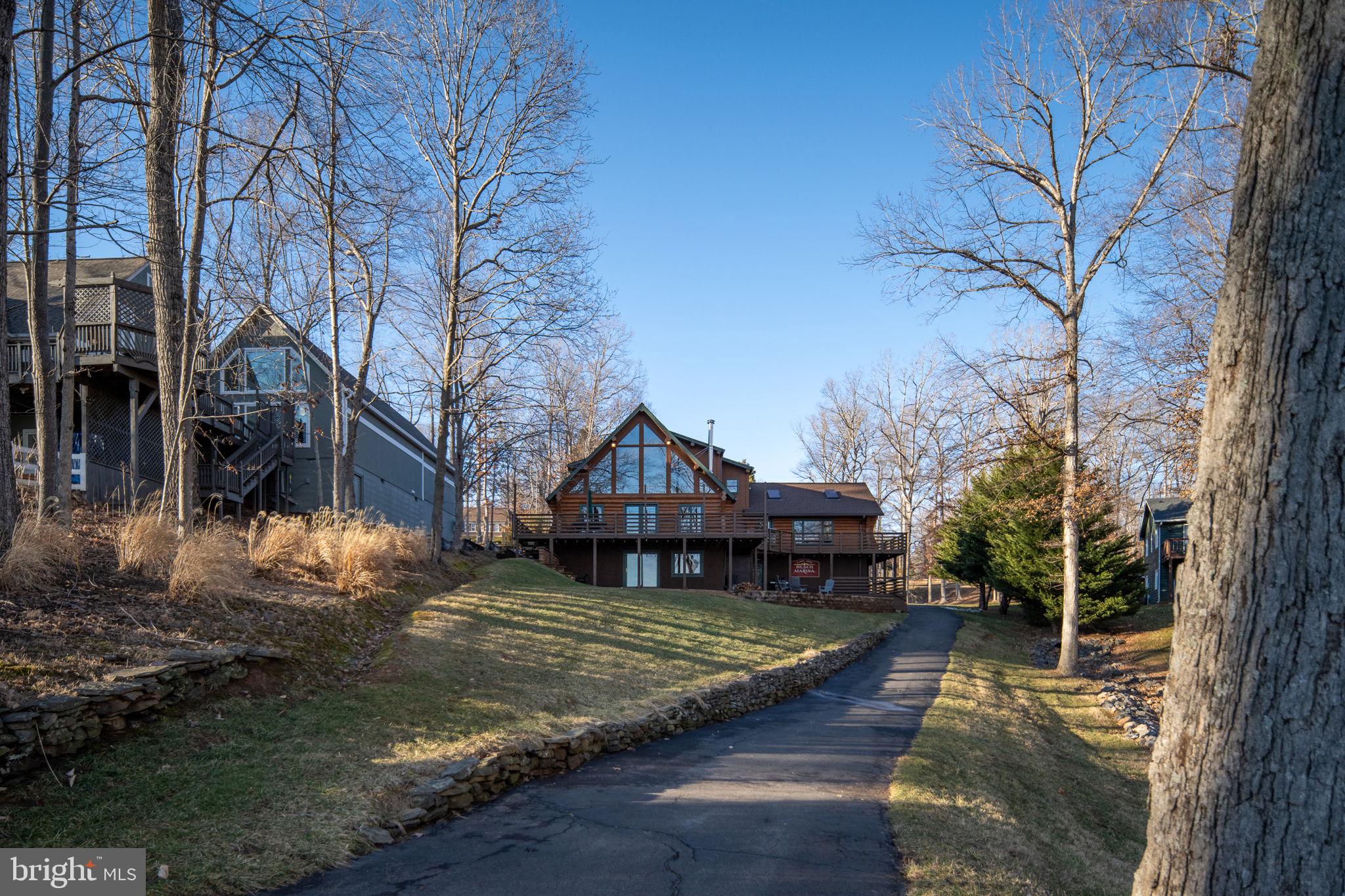 5409 WYNDEMERE CIRCLE