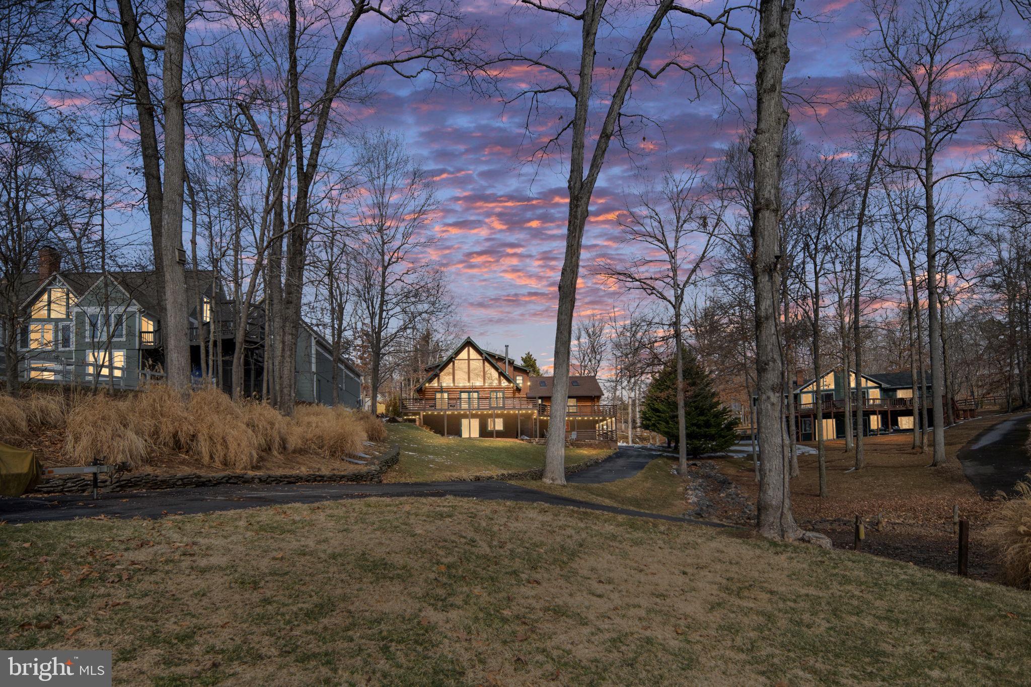 5409 WYNDEMERE CIRCLE