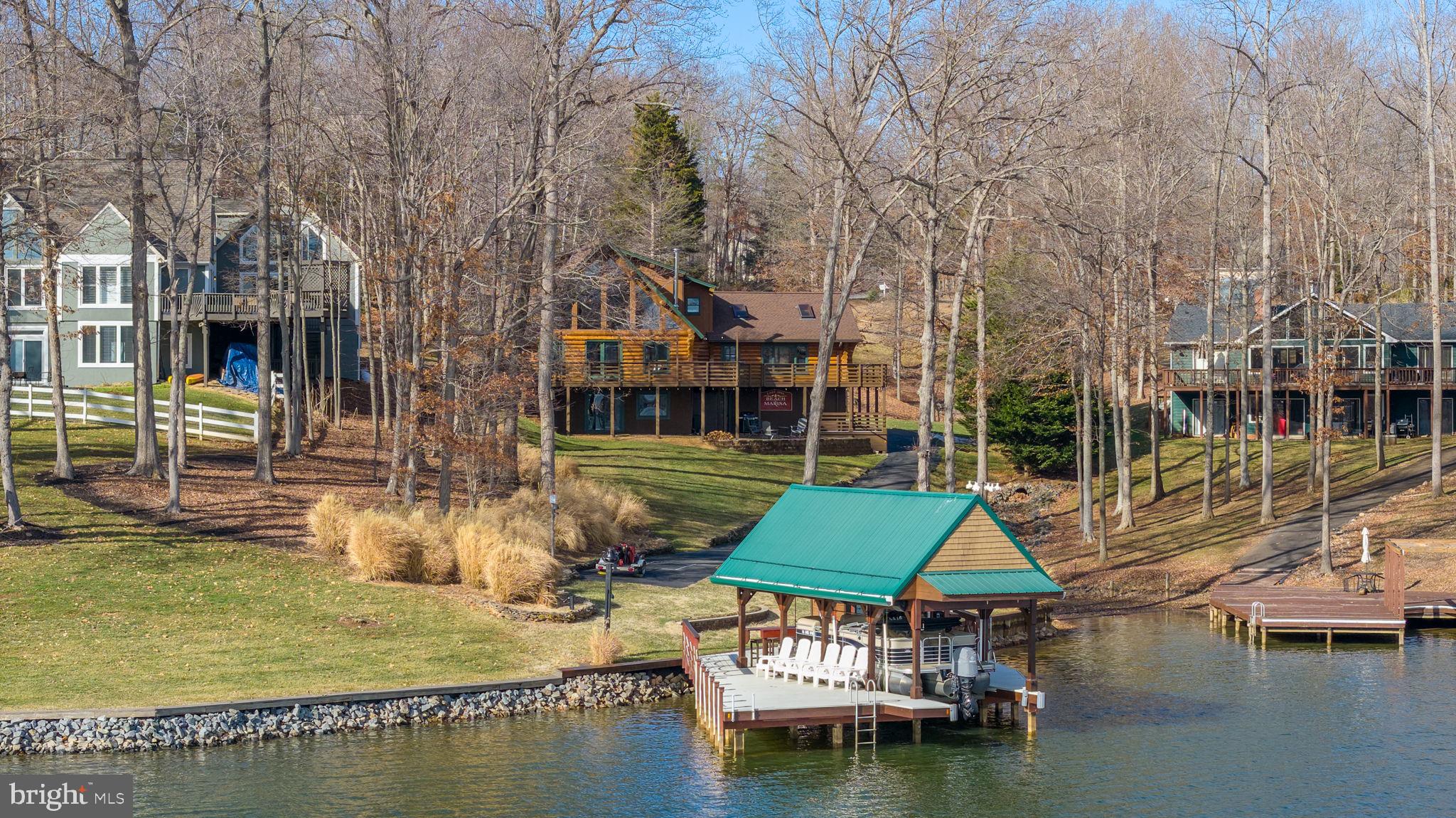 5409 WYNDEMERE CIRCLE