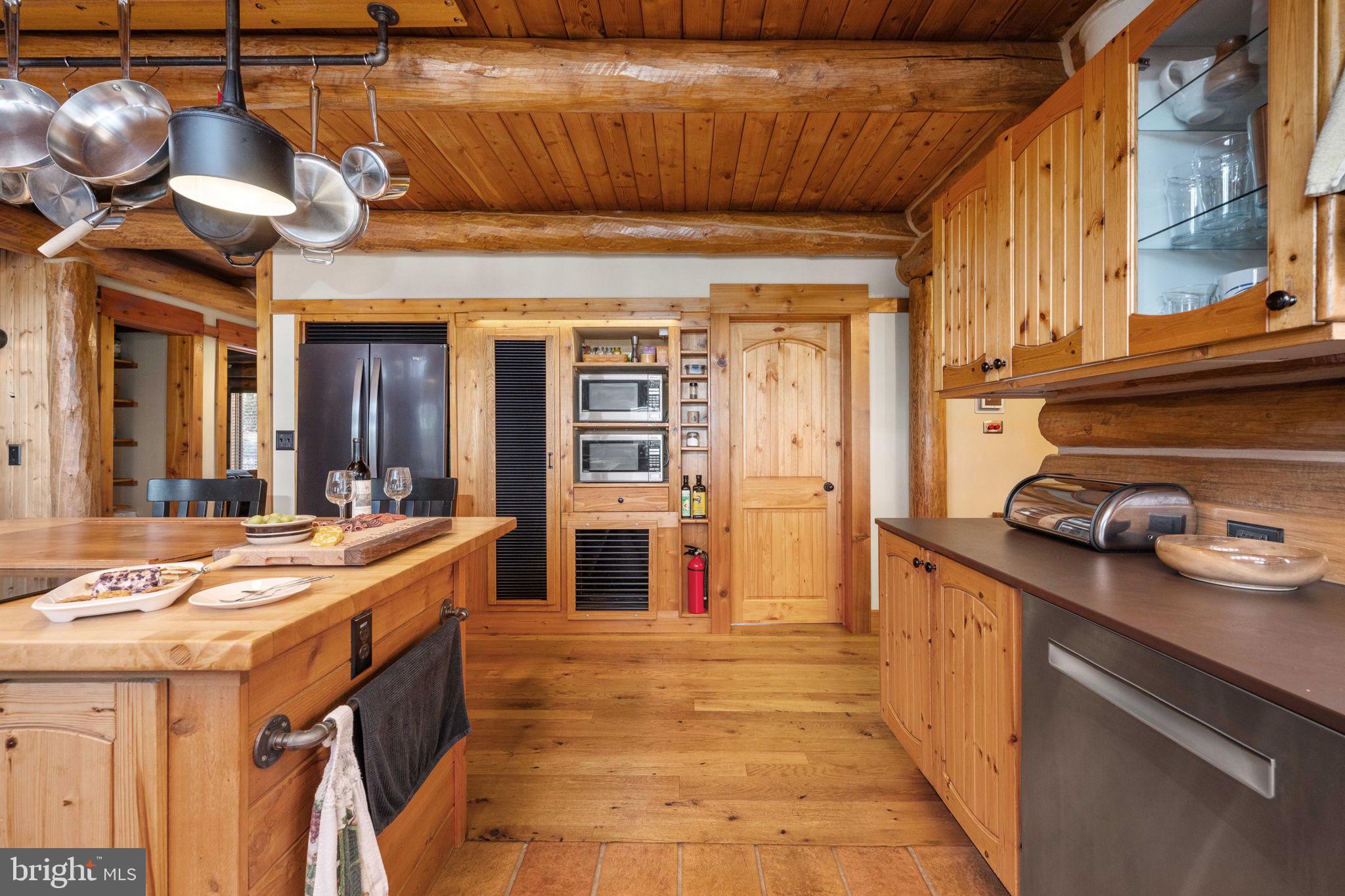 5409 WYNDEMERE CIRCLE